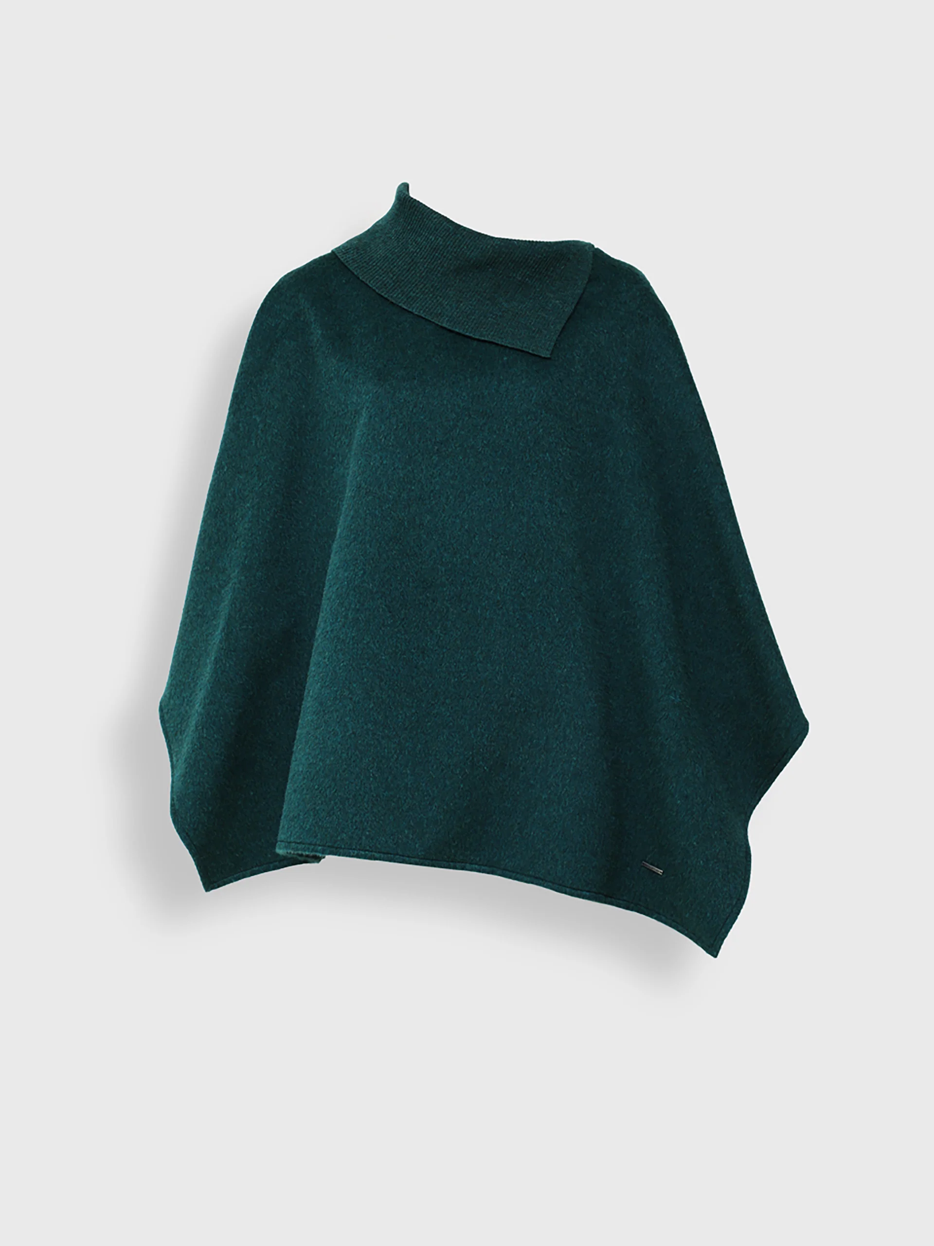 Capa Yssey De Baby Alpaca Color Verde