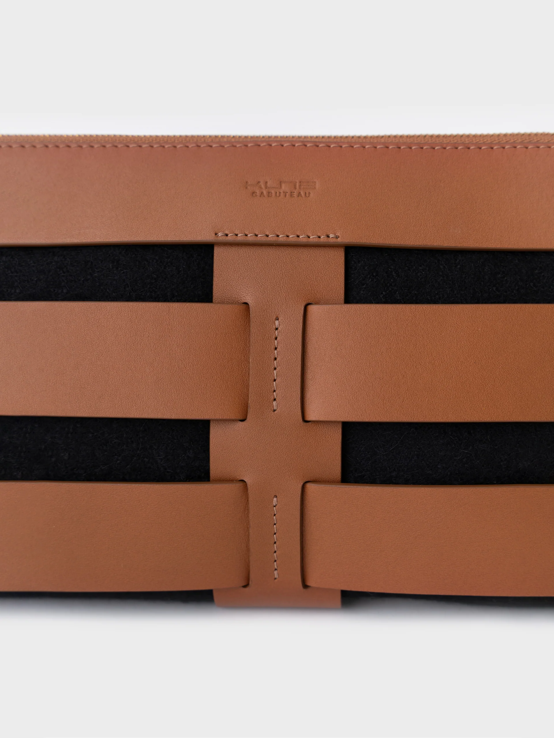 Clutch Chloe De Cuero y Alpaca Color Negro - Image 3
