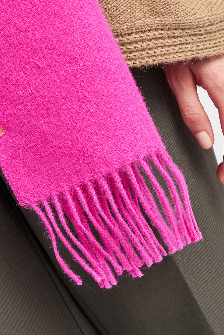 Chalina Adrian De Baby Alpaca Color Fucsia - Image 3