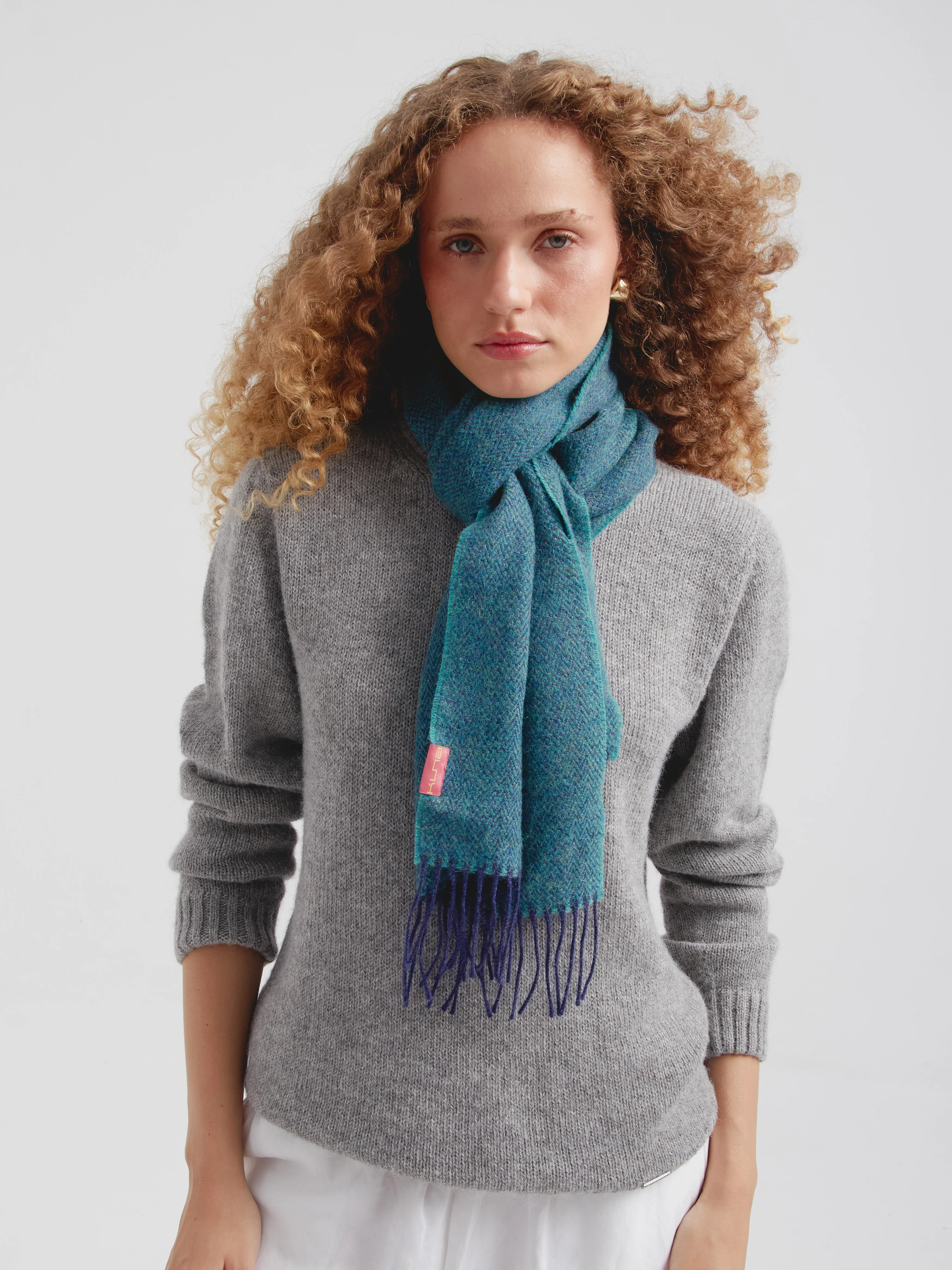 Chalina Celestin De Baby Alpaca Color Azul - Image 2