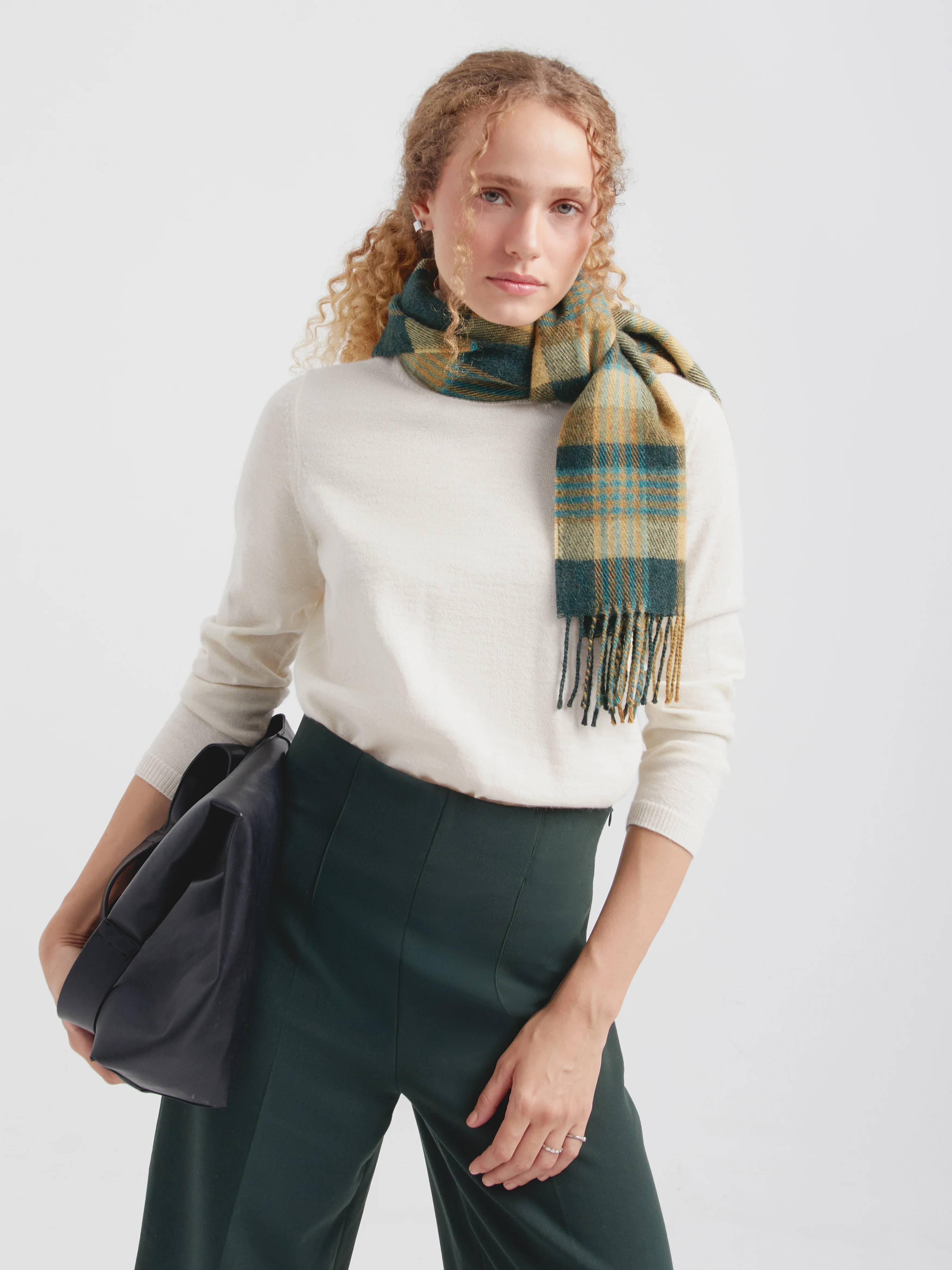 Chalina Check De Baby Alpaca Color Verde - Image 2