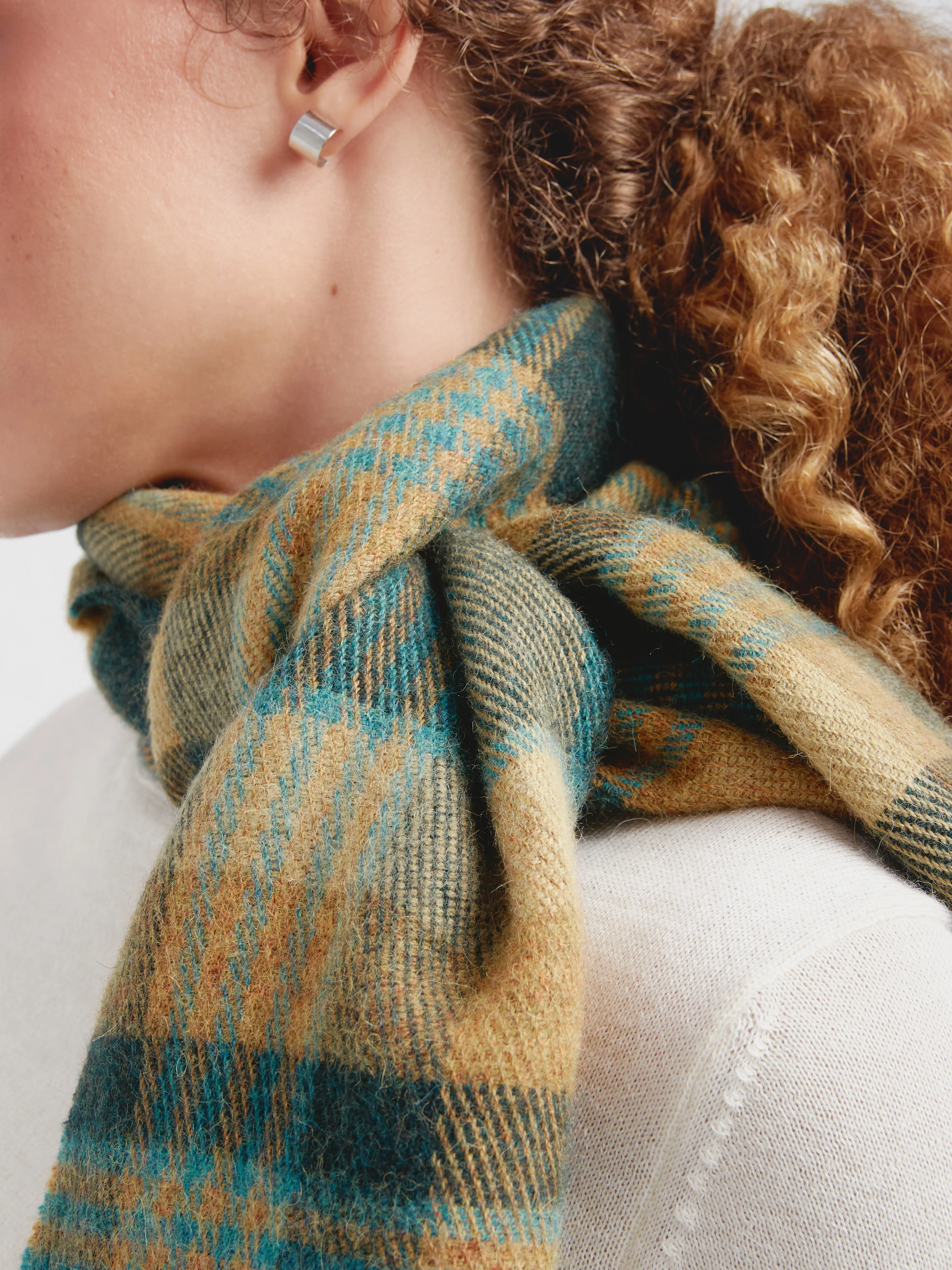 Chalina Check De Baby Alpaca Color Verde - Image 3