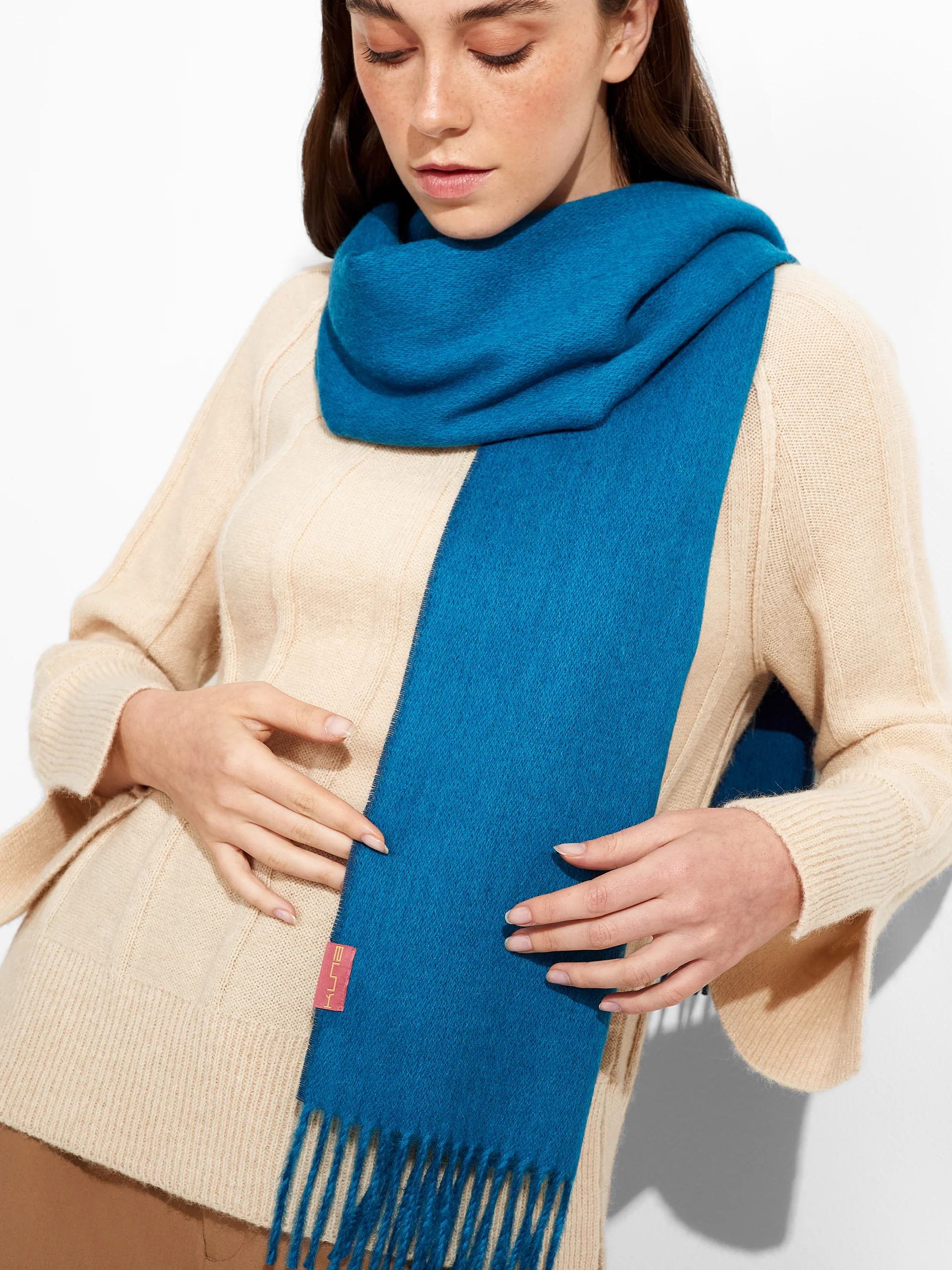 Chalina Tundra De Baby Alpaca Color Azul - Image 3
