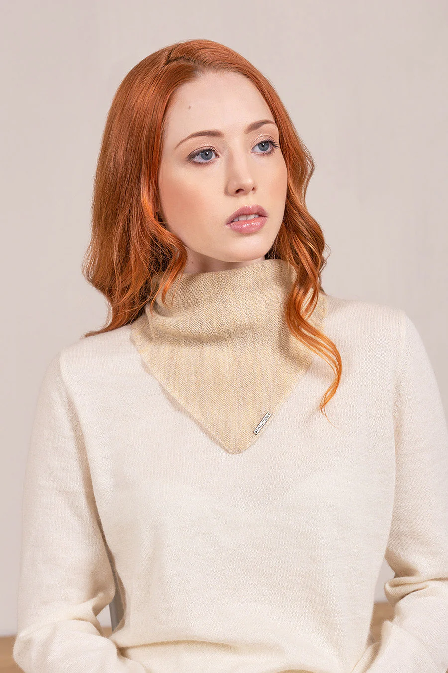 Chalina Vecklina De Baby Alpaca Color Cream - Image 4