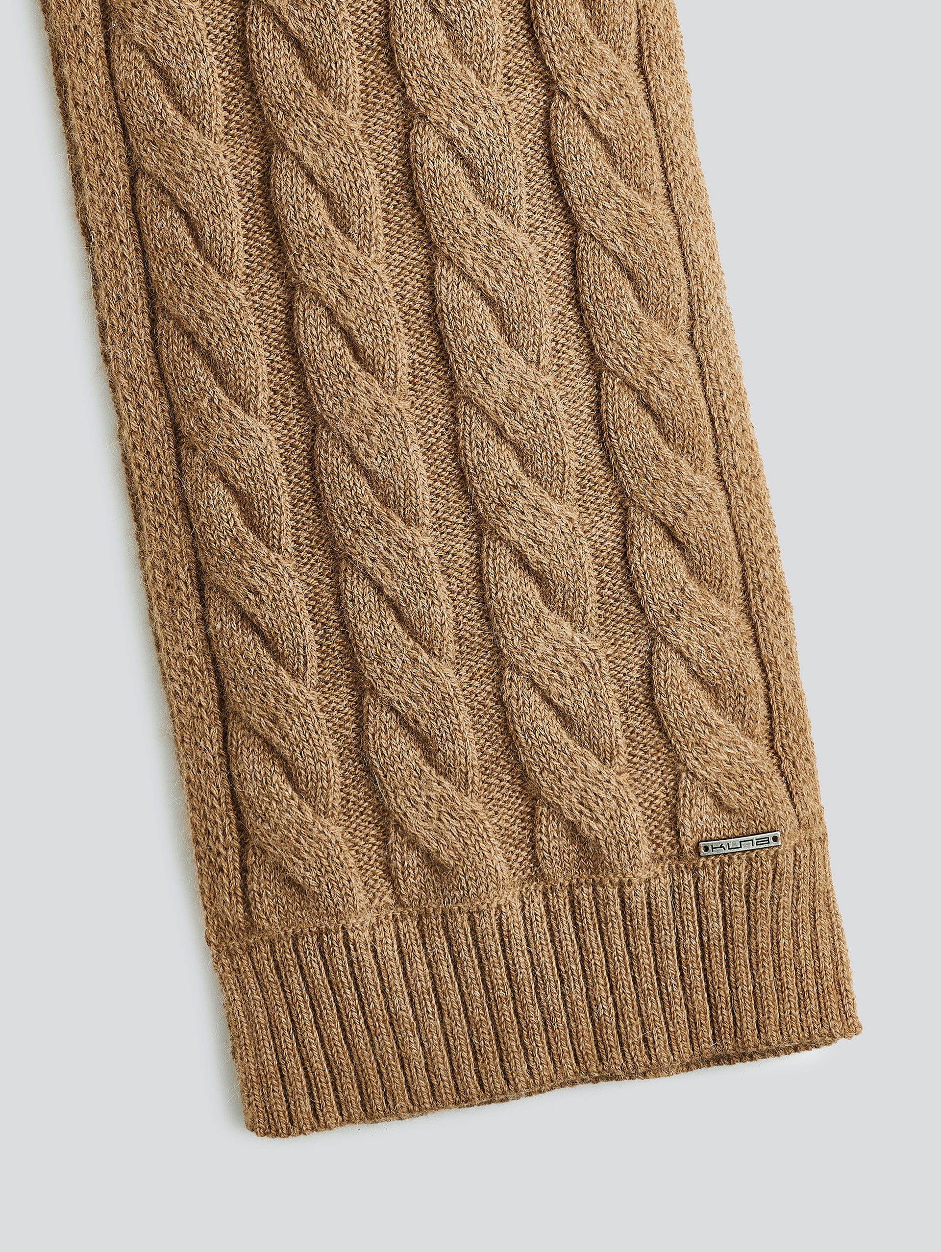 Chalina Yarela De Baby Alpaca Color Camel - Image 6