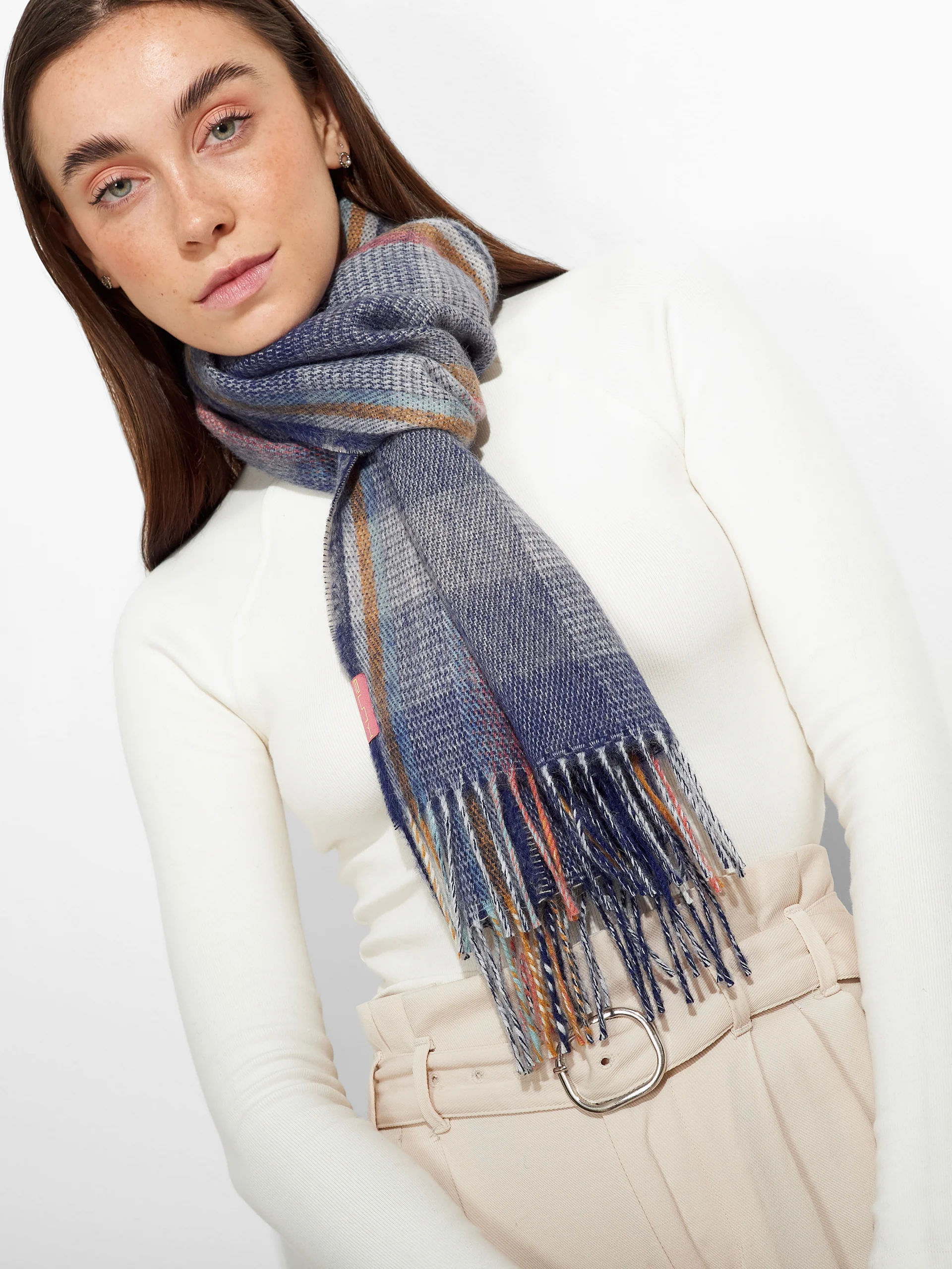Chalina Zamery De Baby Alpaca Color Azul - Image 3