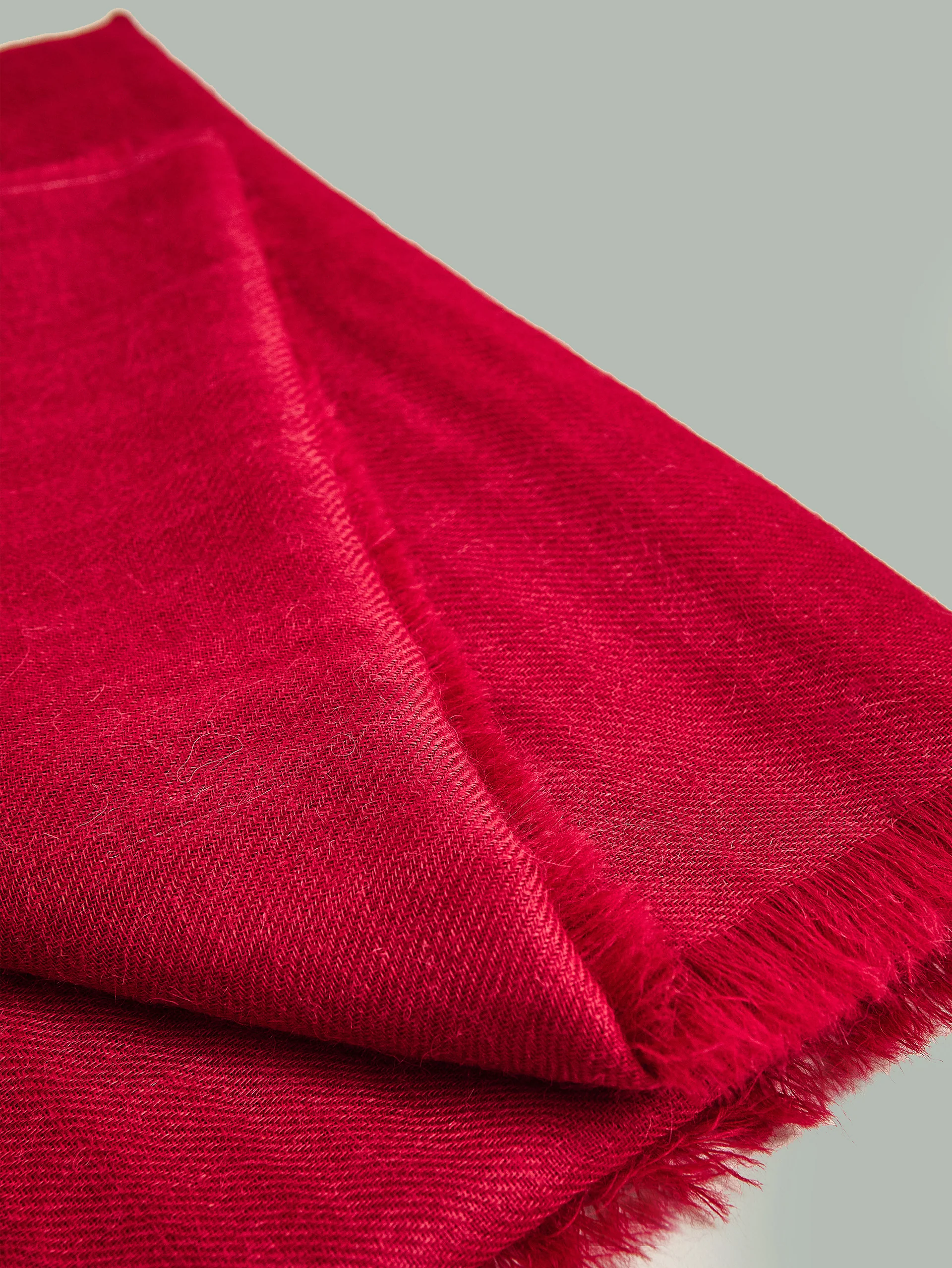 Estola Amareto De Baby Alpaca Color Scarlett - Image 6
