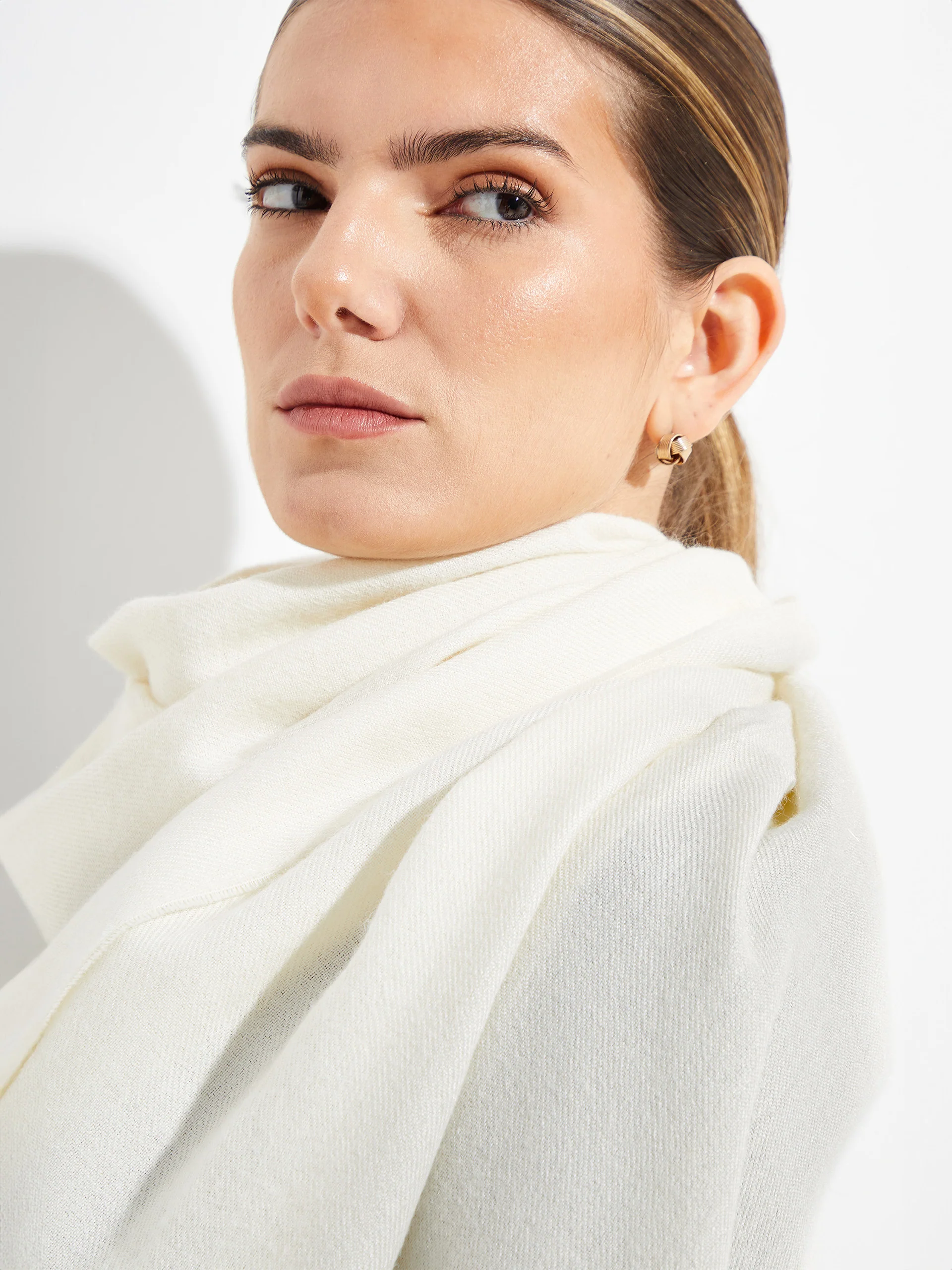 Estola Jee De Royal Alpaca Color Blanco - Image 3