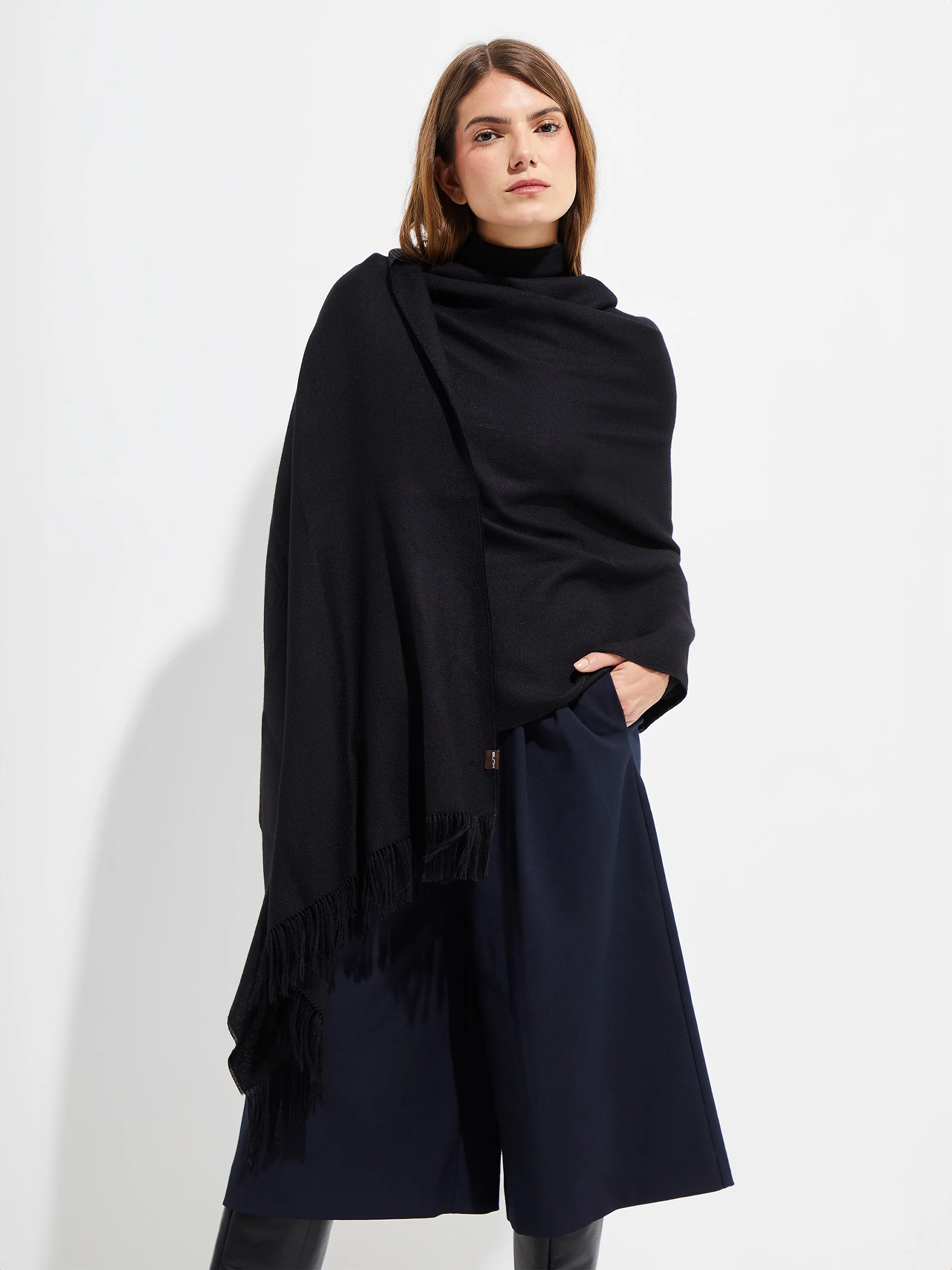 Estola Jee De Royal Alpaca Color Negro
