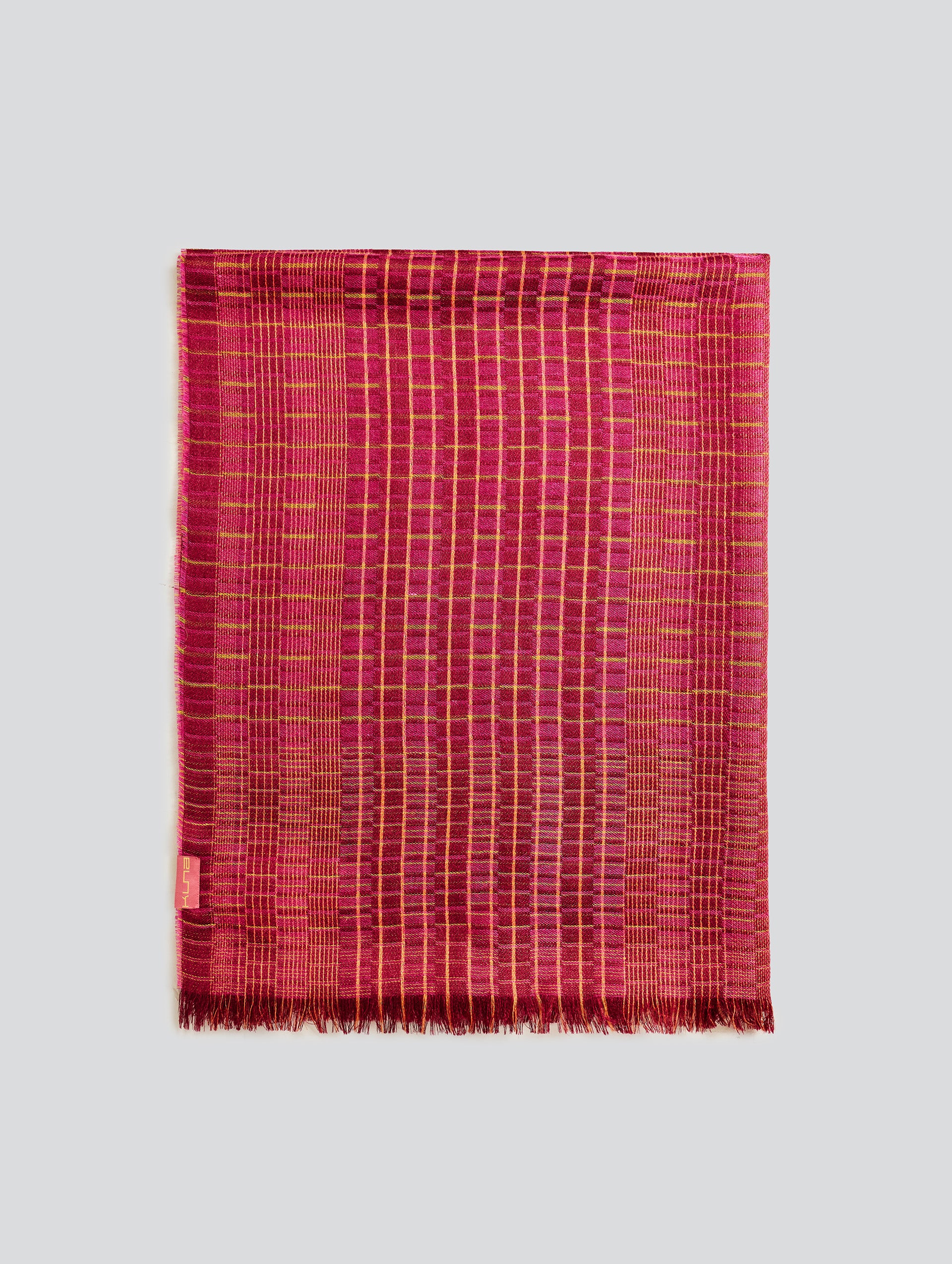 Estola Vermondi De Baby Alpaca Color Fucsia - Image 2