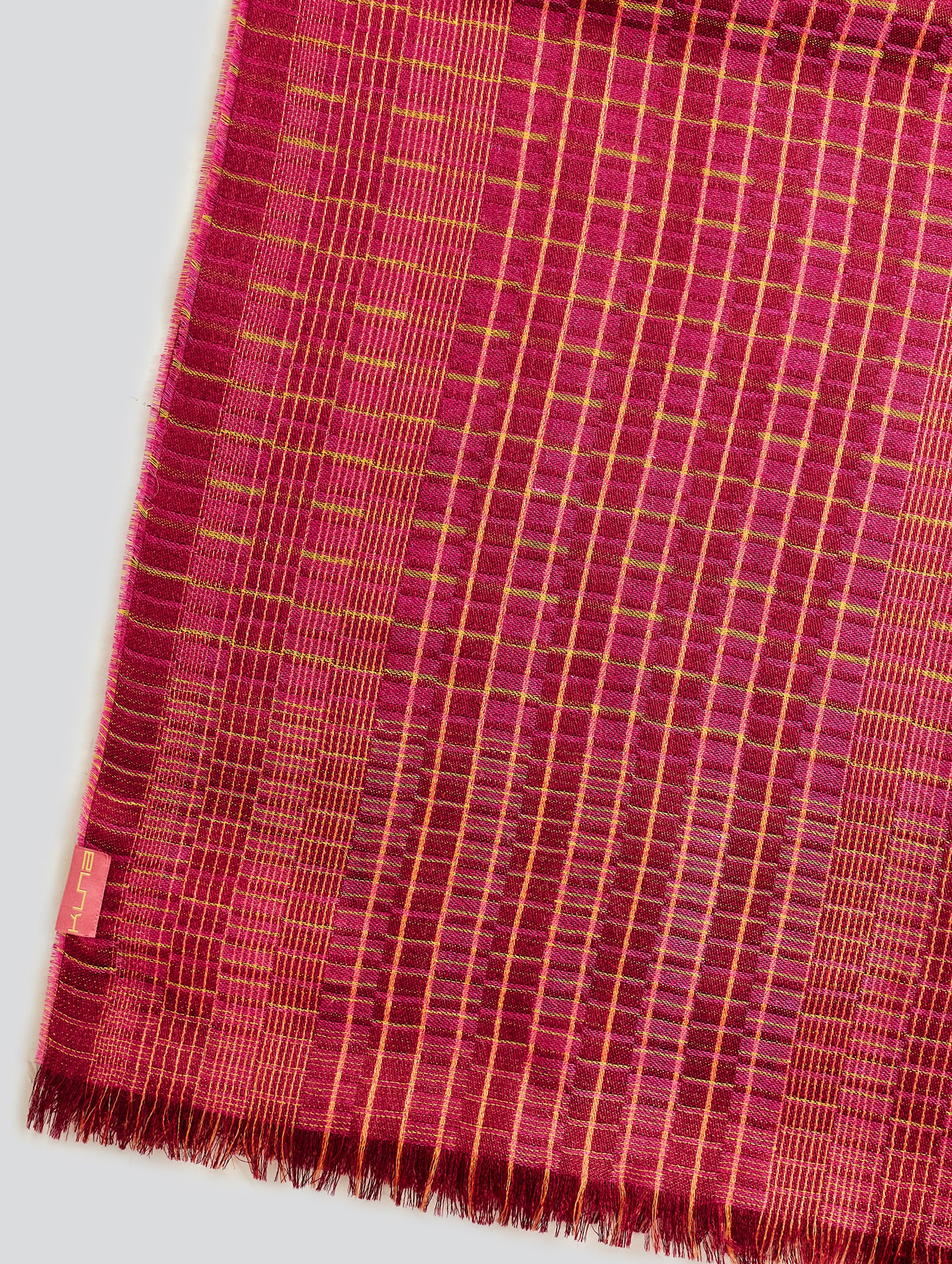 Estola Vermondi De Baby Alpaca Color Fucsia - Image 4