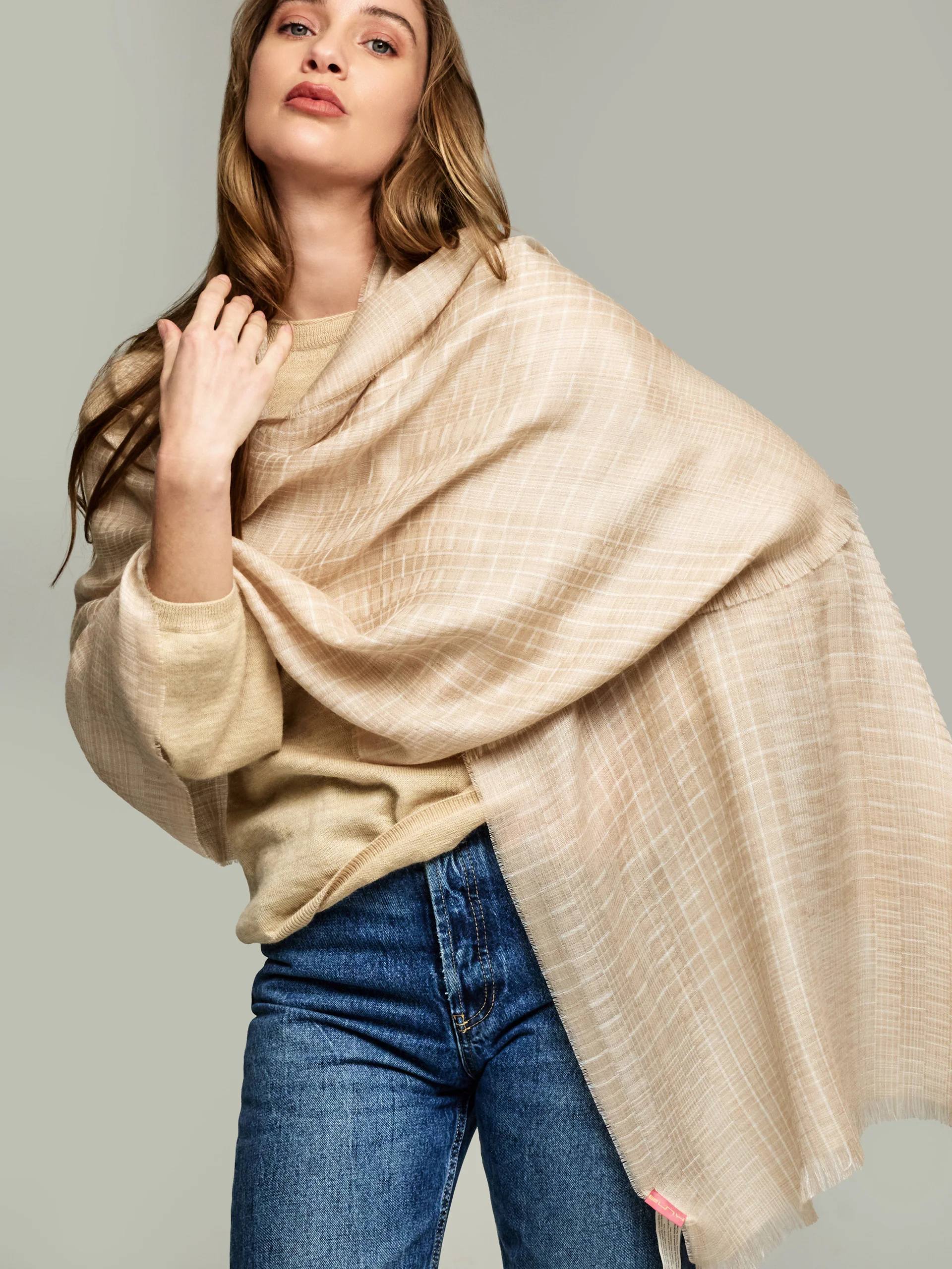 Estola Vermondi Eco De Baby Alpaca Color Beige - Image 3