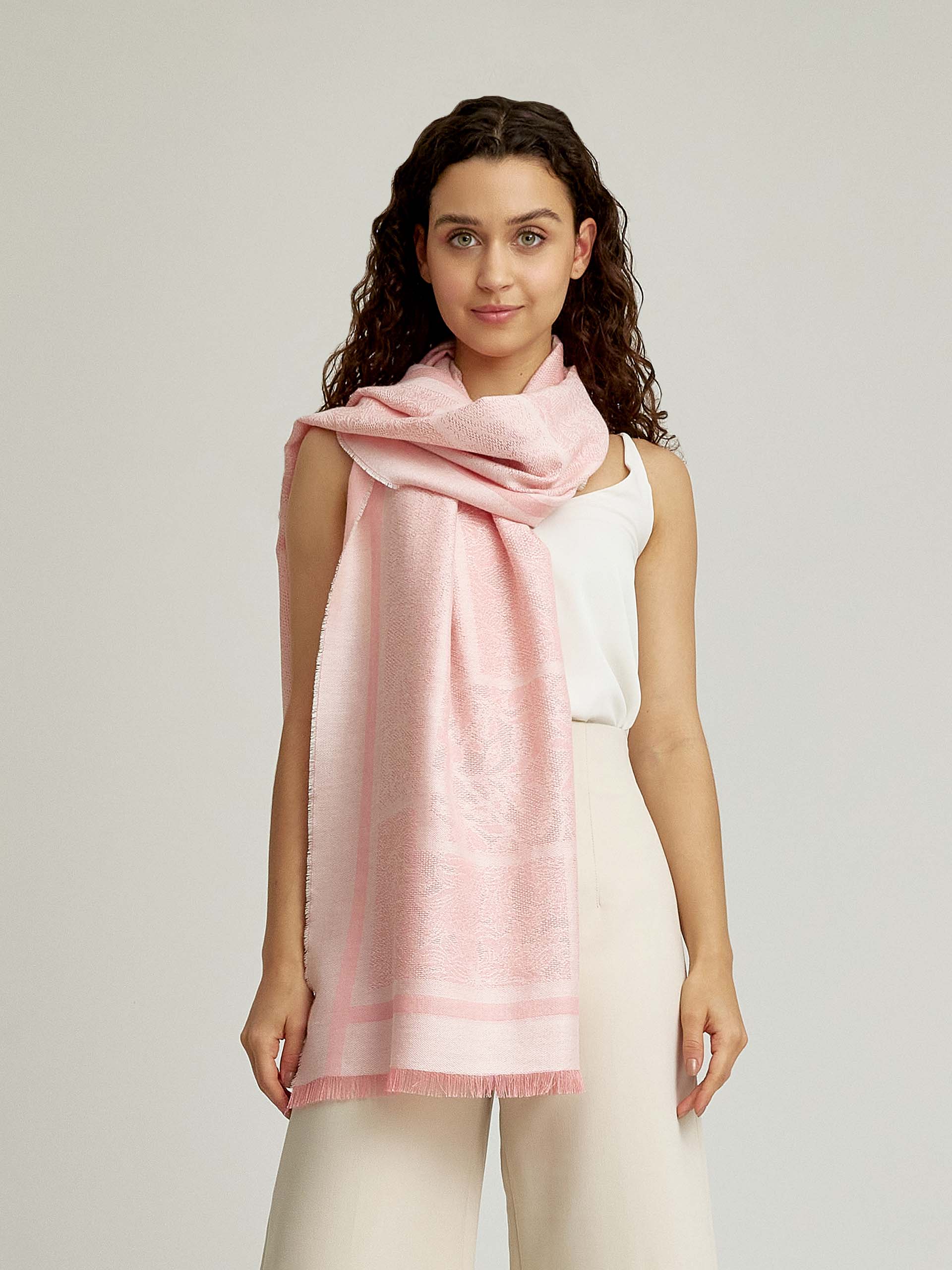 Estola Water De Baby Alpaca & Seda Color Rosado