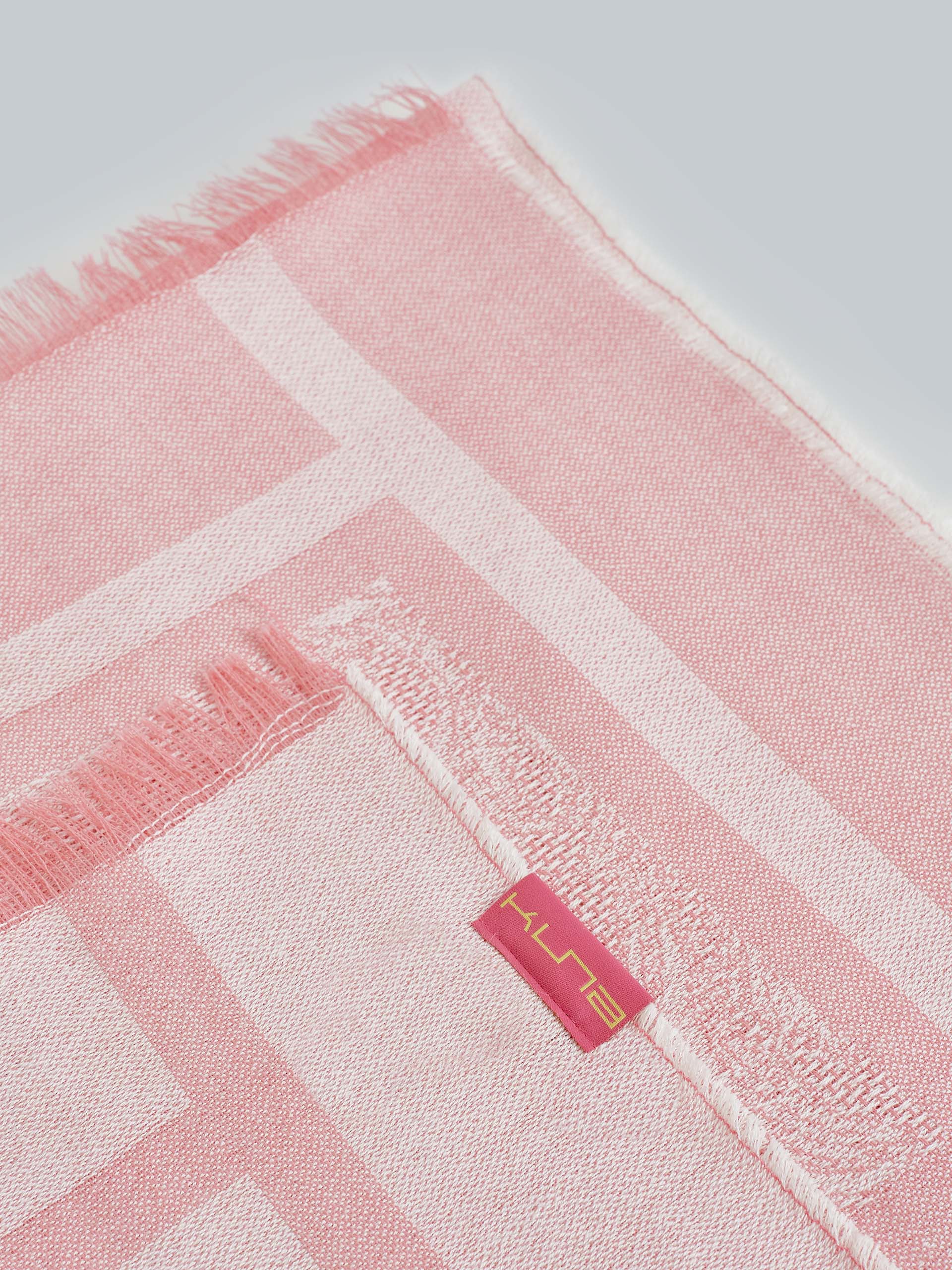 Estola Water De Baby Alpaca & Seda Color Rosado - Image 6