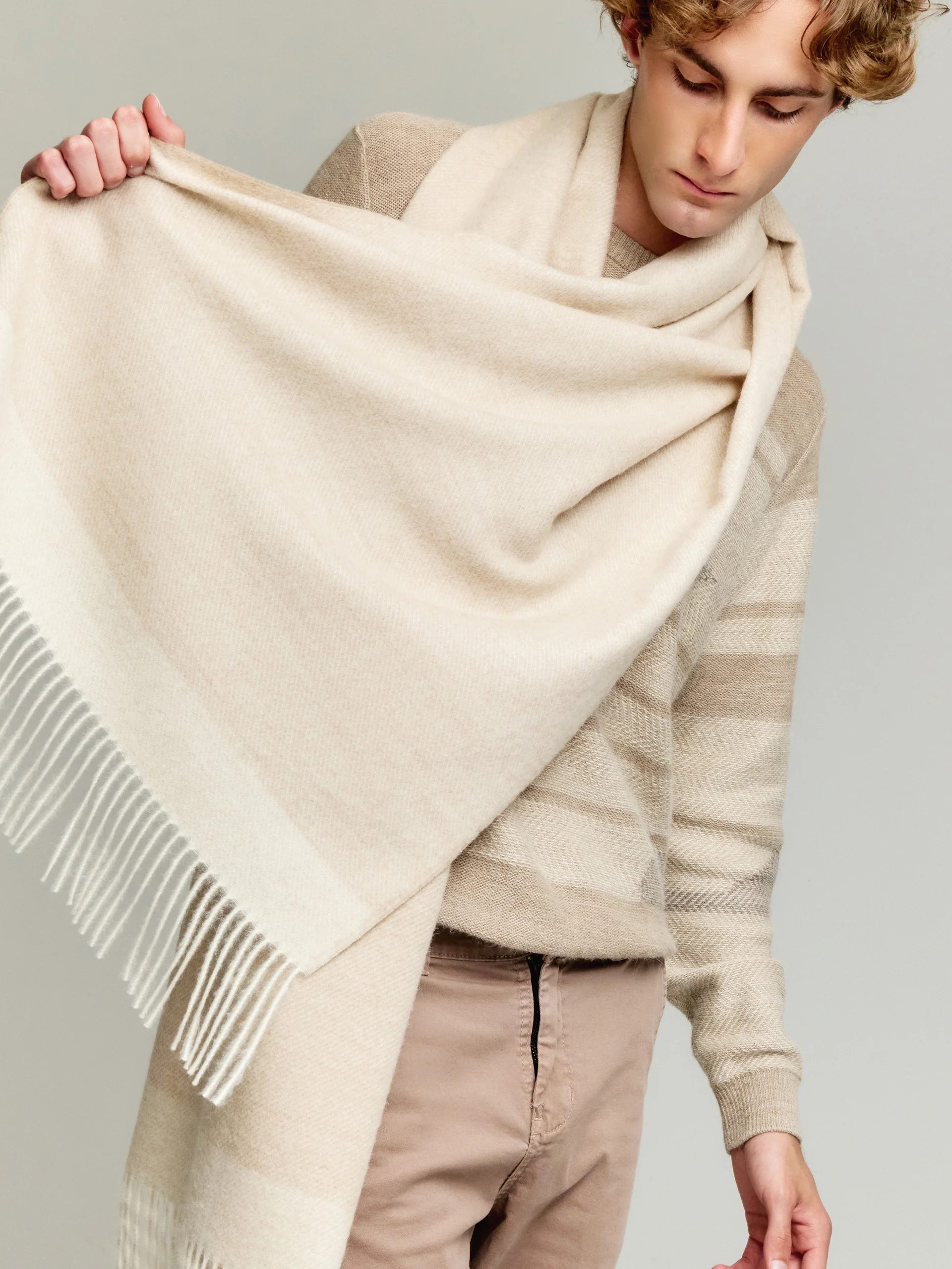 Estola Yanely De Baby Alpaca Color Beige - Image 5