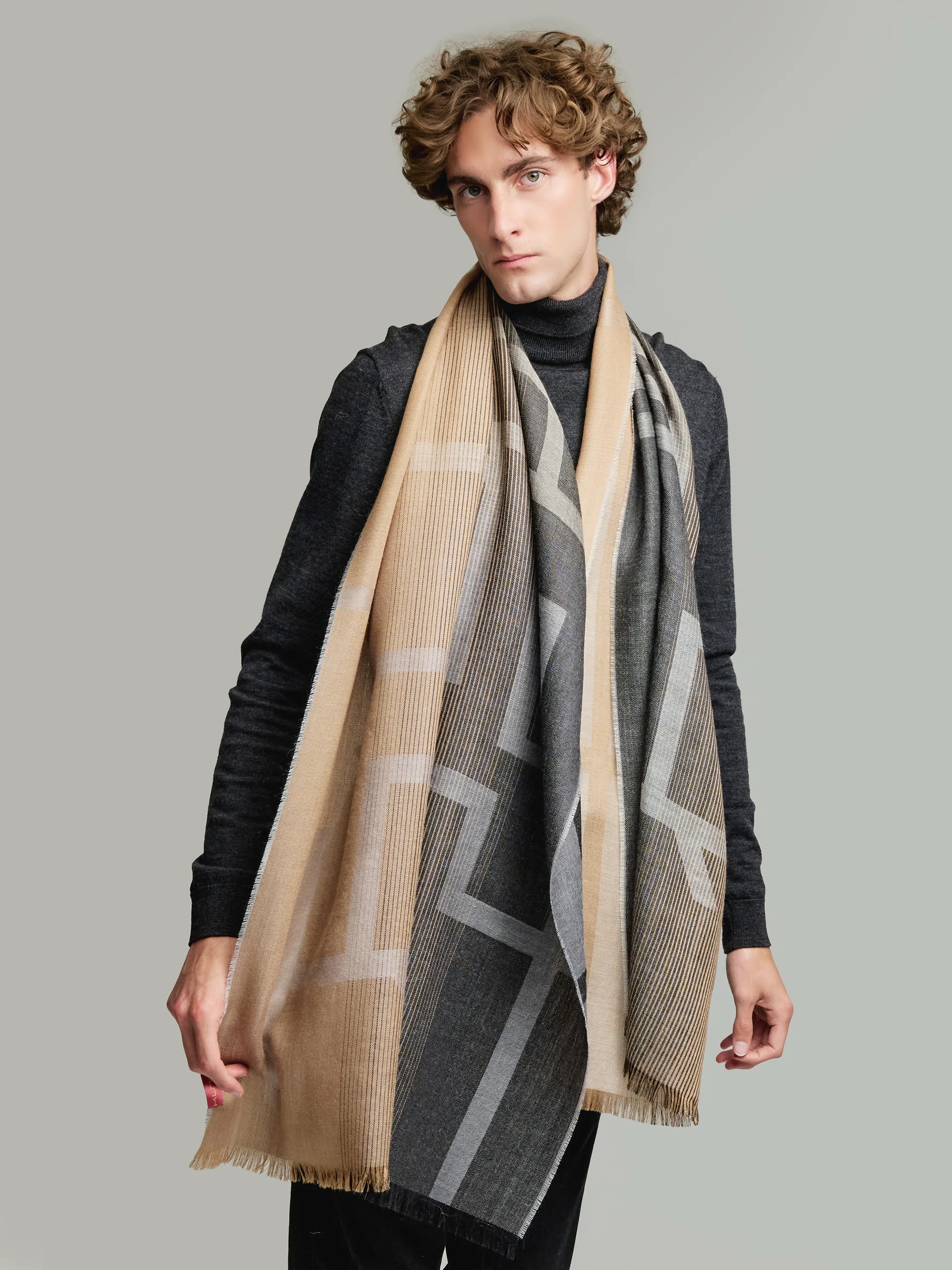 Estola Yrati De Baby Alpaca Color Gris - Image 4