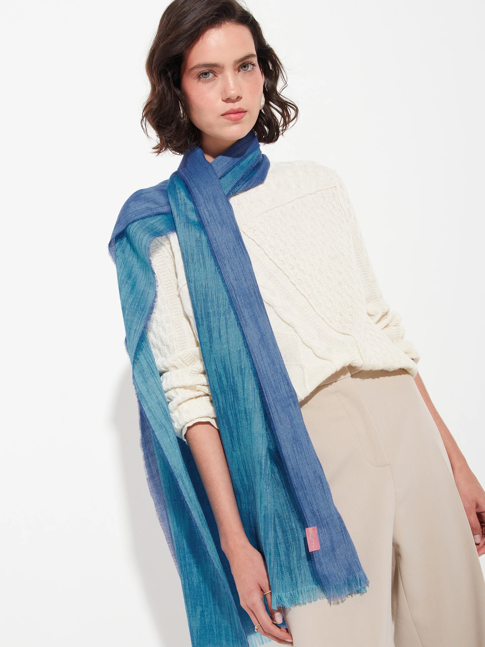 Estola Zankov De Baby Alpaca Color Azul - Image 3