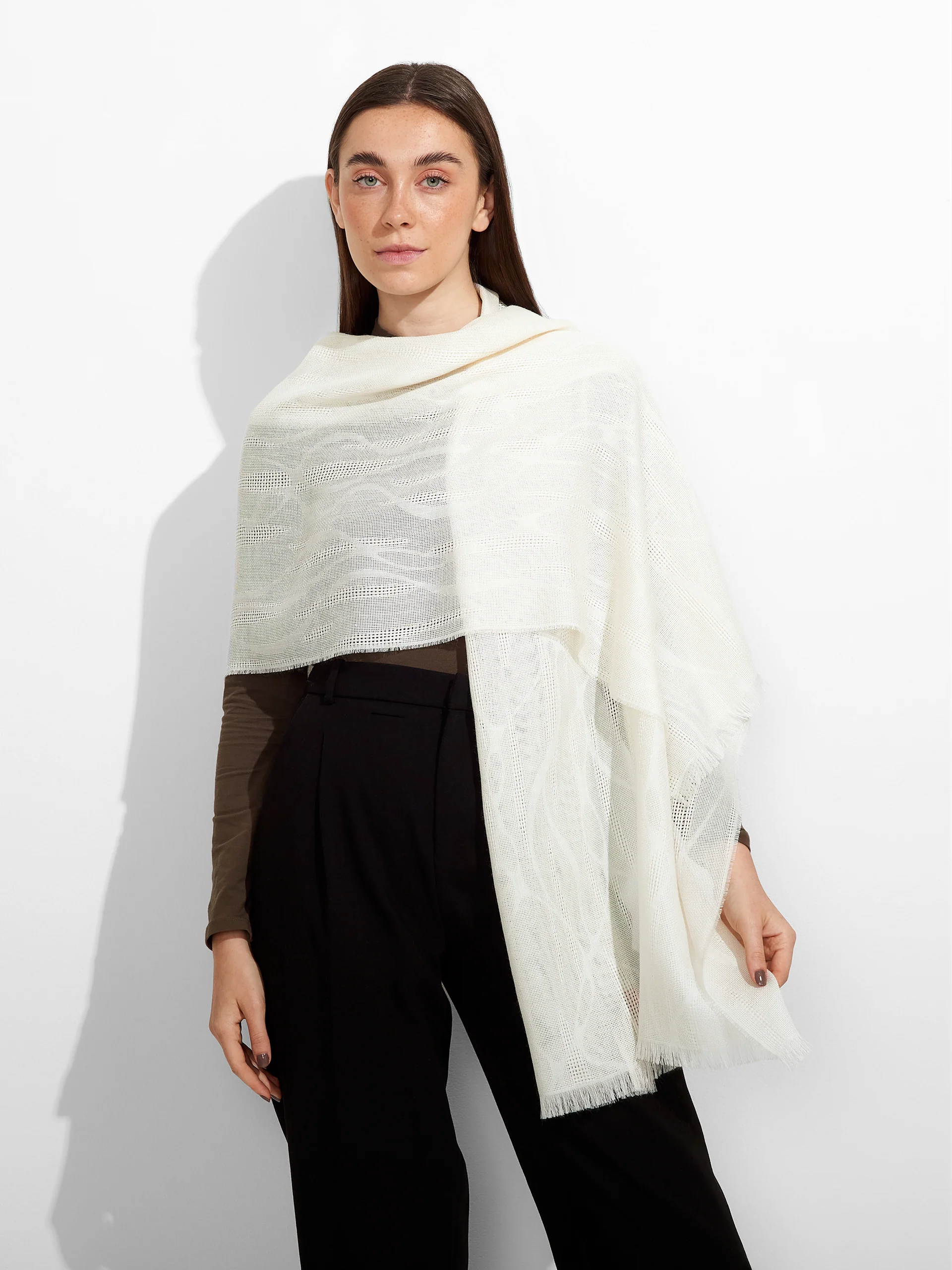 Estola Zuniga De Baby Alpaca Color Ecru
