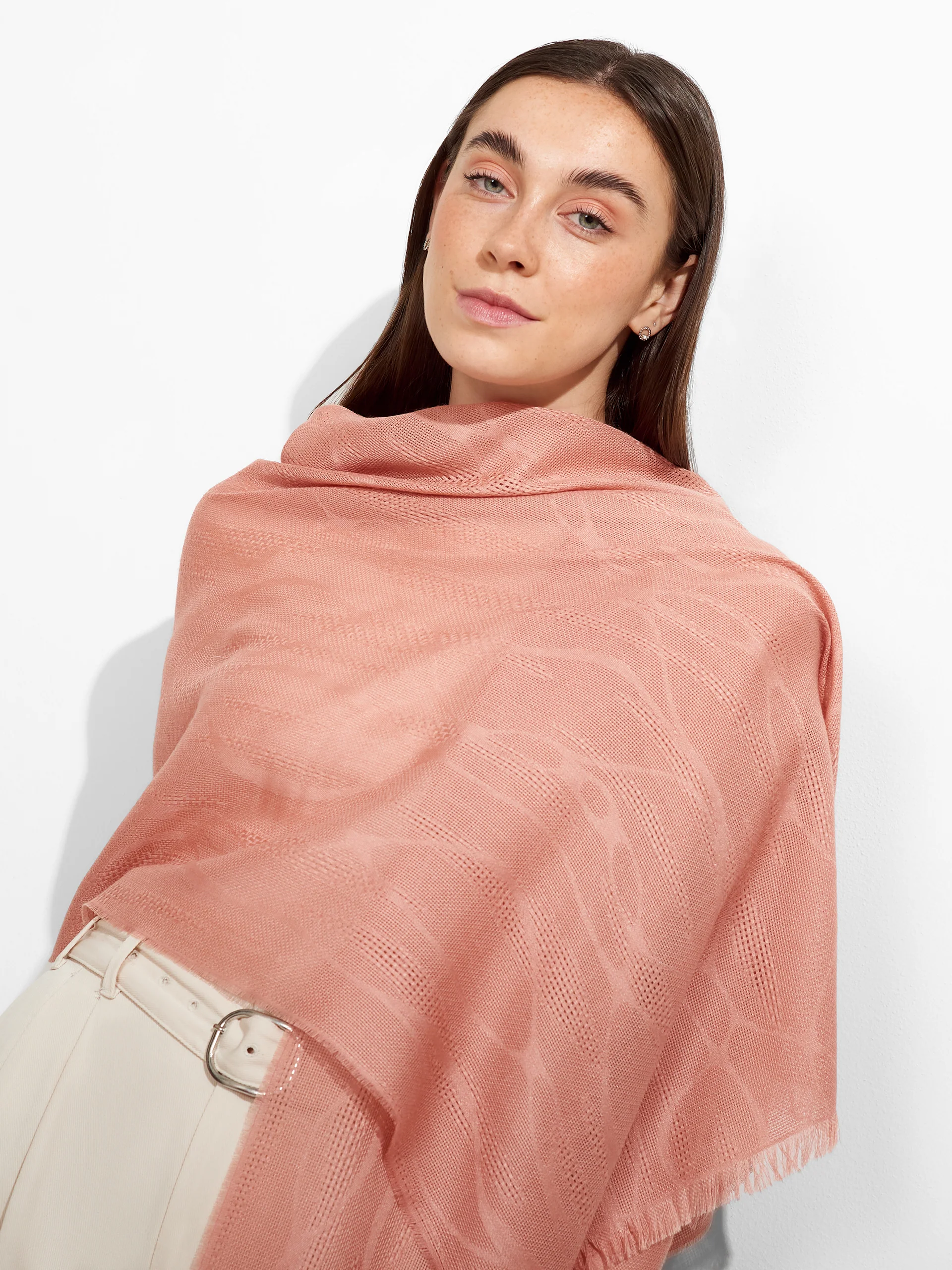 Estola Zuniga De Baby Alpaca Color Rosado - Image 3