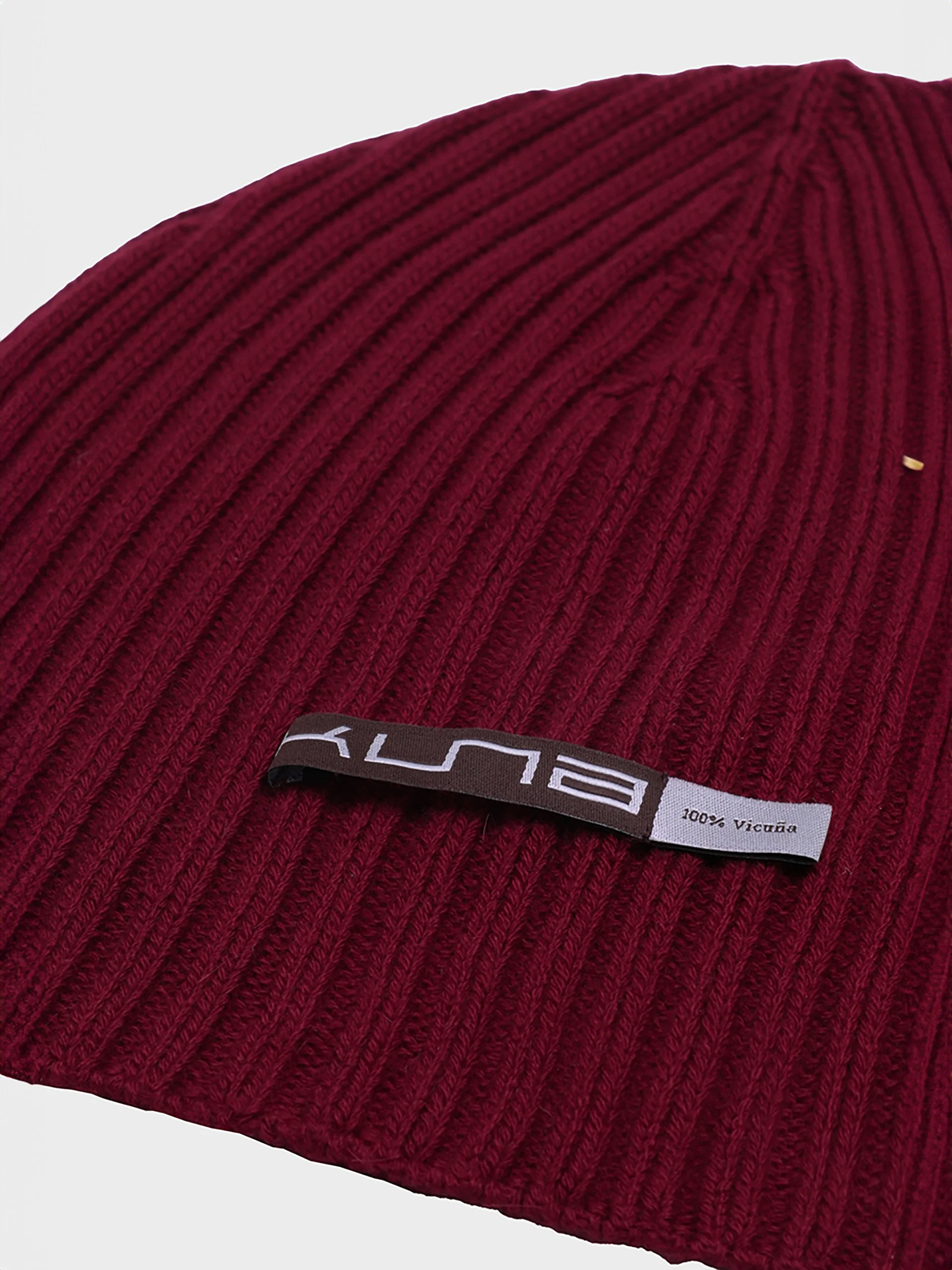 Gorro Benji De Vicuña Color Rojo - Image 5