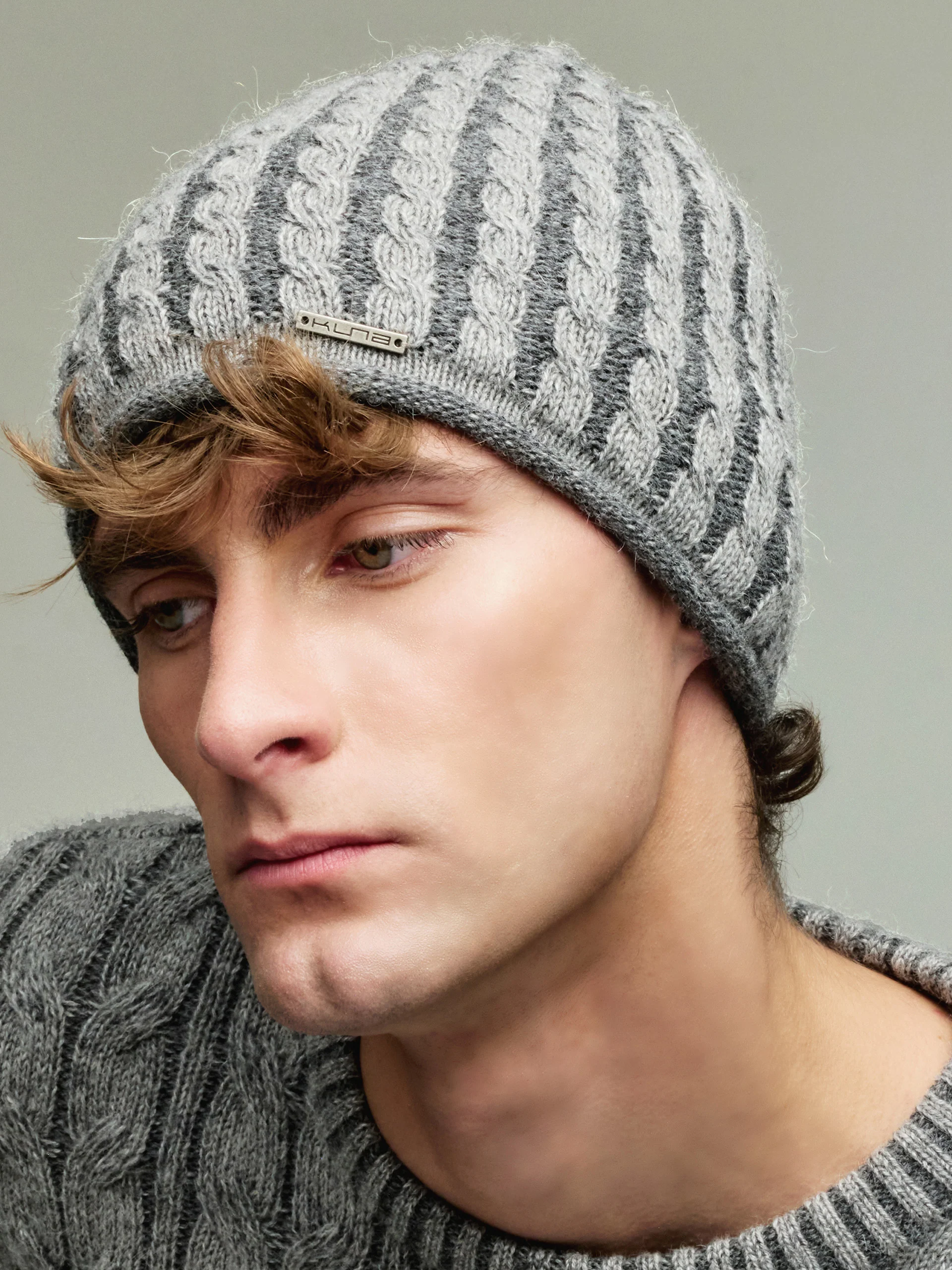 Gorro Yasikov De Baby Alpaca Color Gris - Image 5