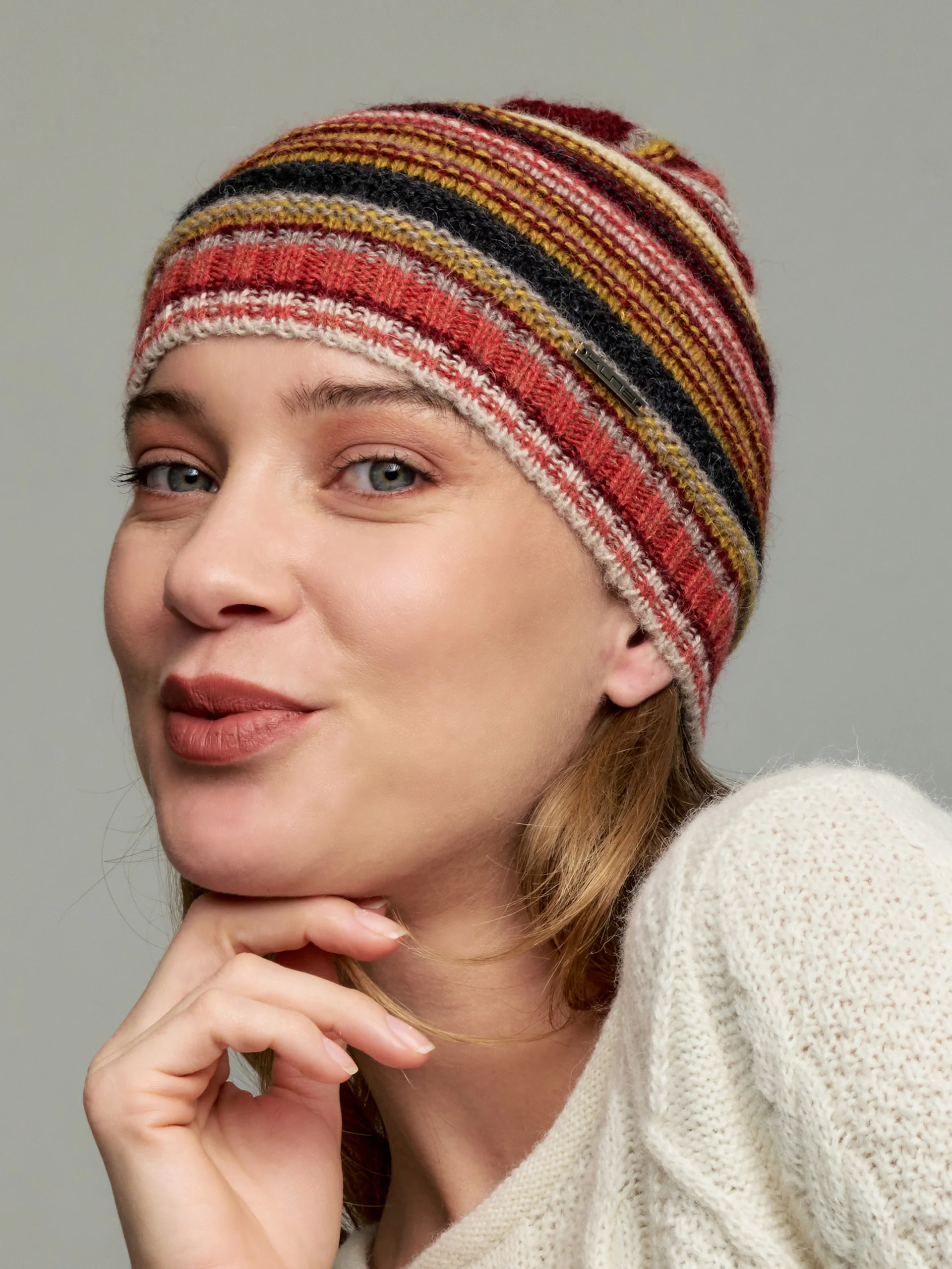 Gorro Yavoy De Baby Alpaca Color Rojo - Image 3