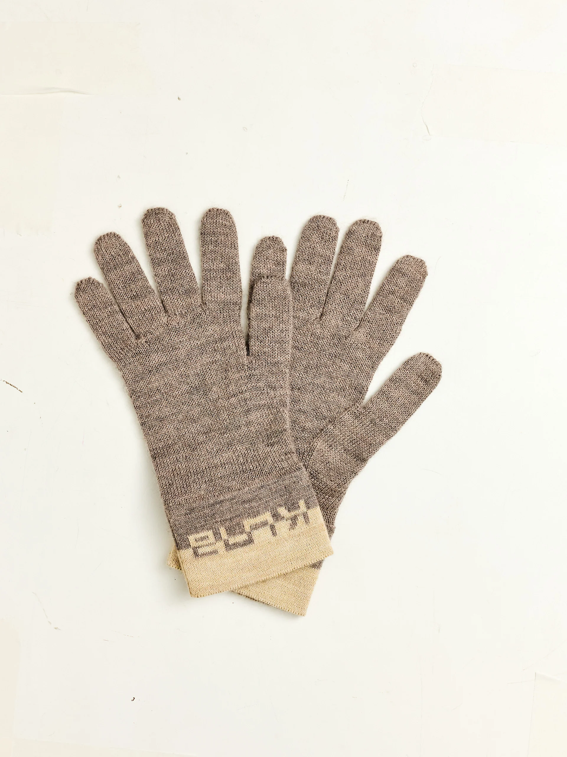 Guantes Yari De Baby Alpaca Color Beige - Image 2