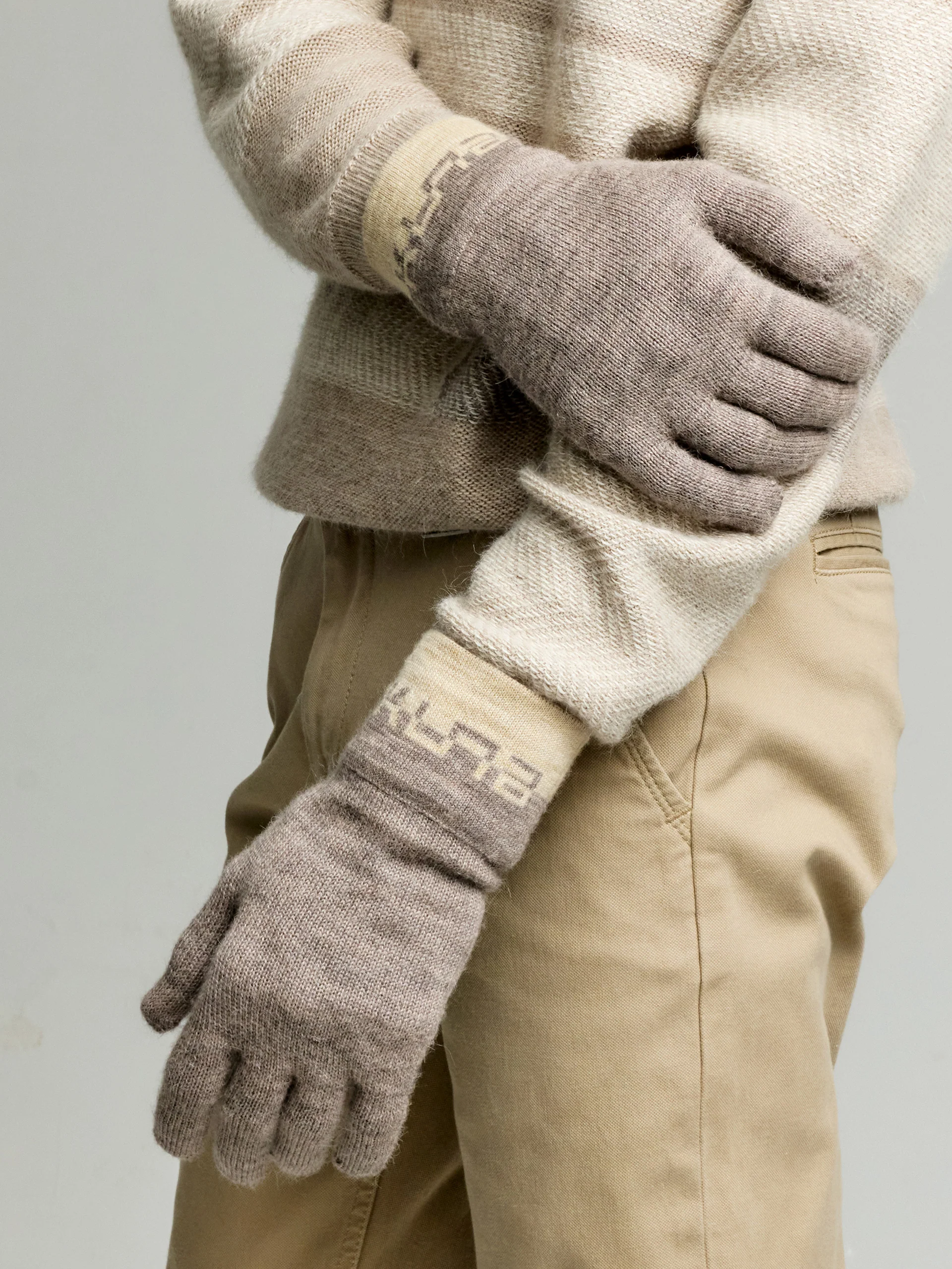 Guantes Yari De Baby Alpaca Color Beige - Image 5