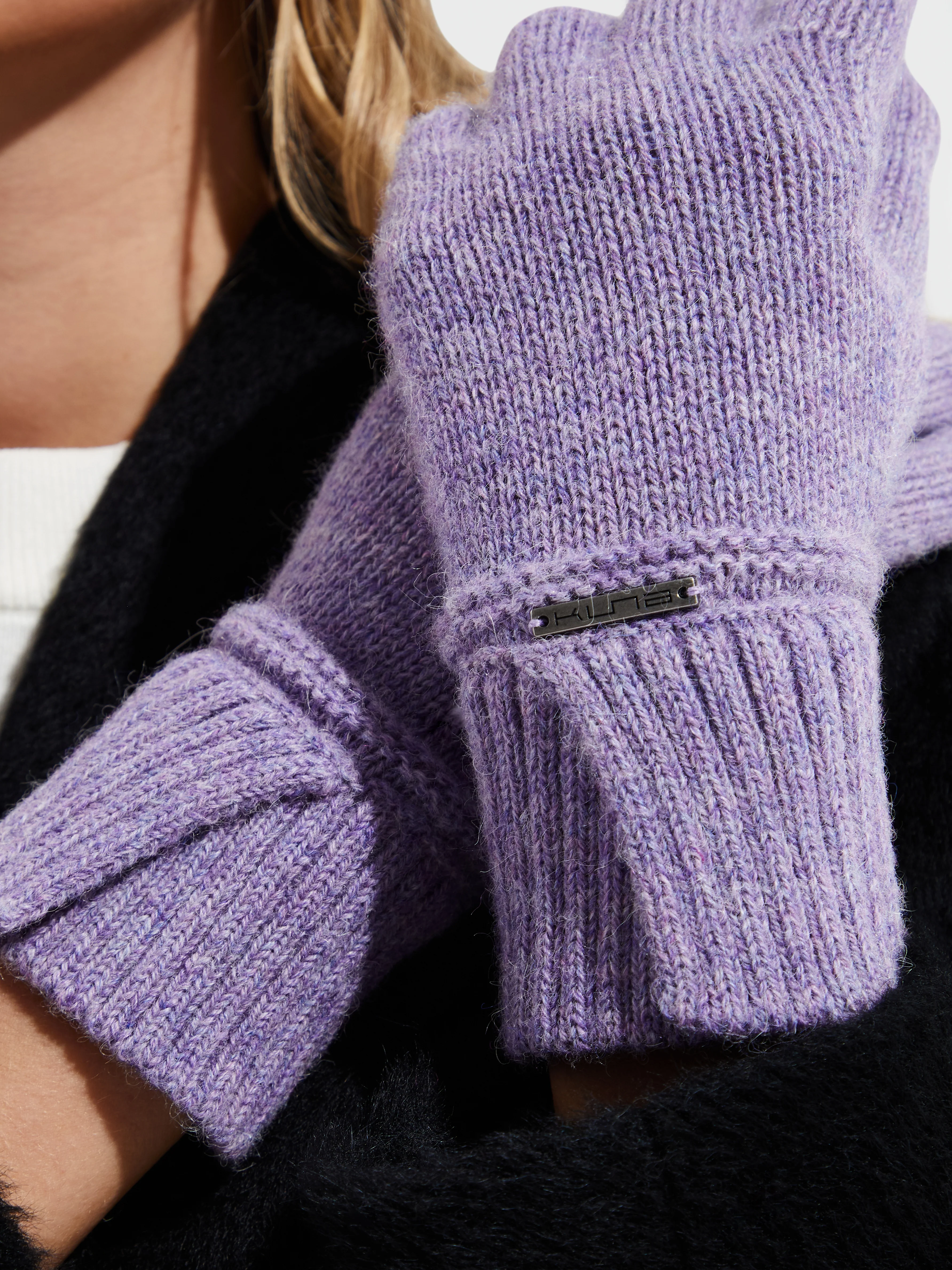 Guantes Yrma De Baby Alpaca Color Morado - Image 3