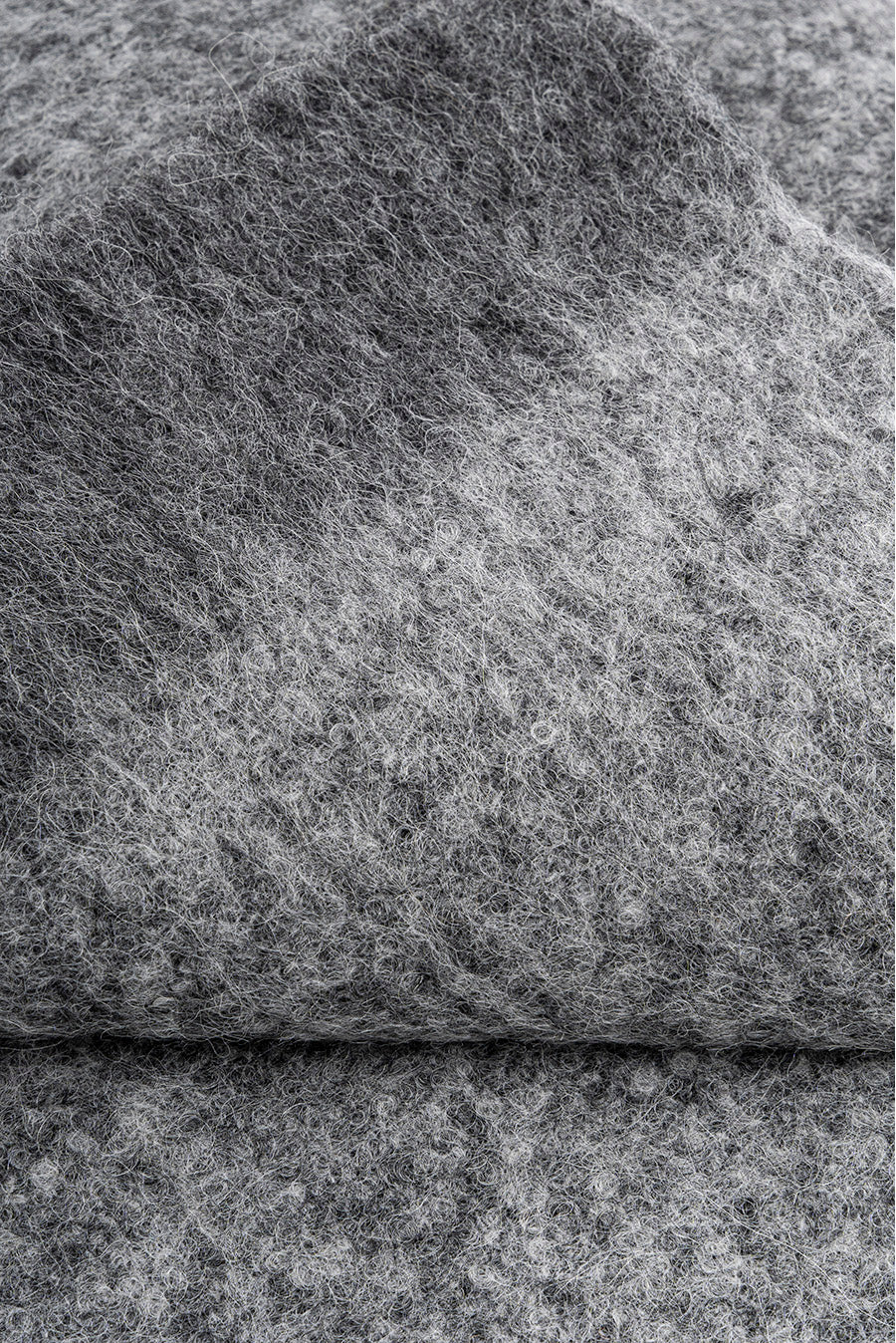 Manta Vendome De Alpaca Color Gris Oscuro - Image 3