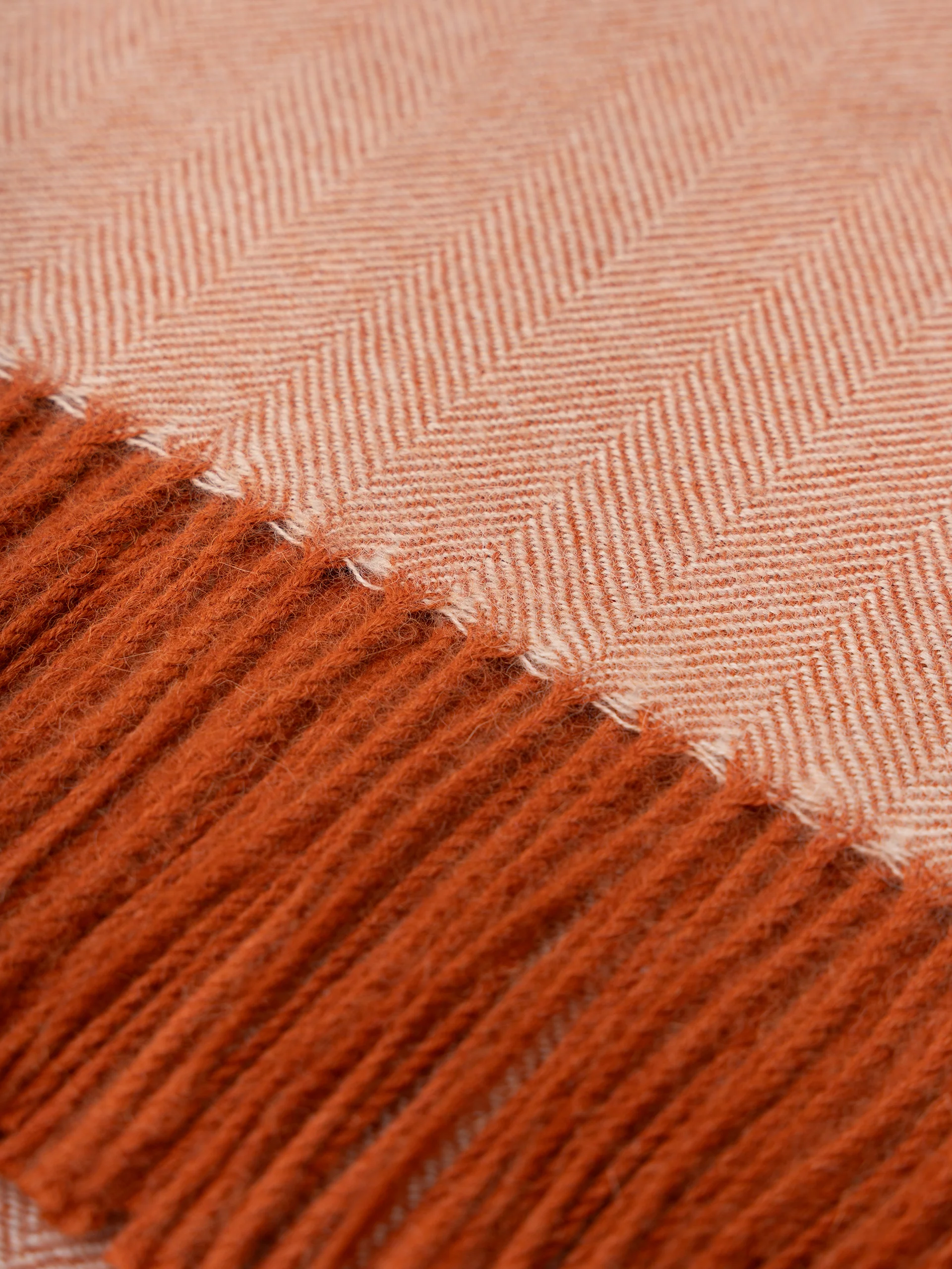 Manta Yanahuara De Baby Alpaca Color Naranja - Image 4