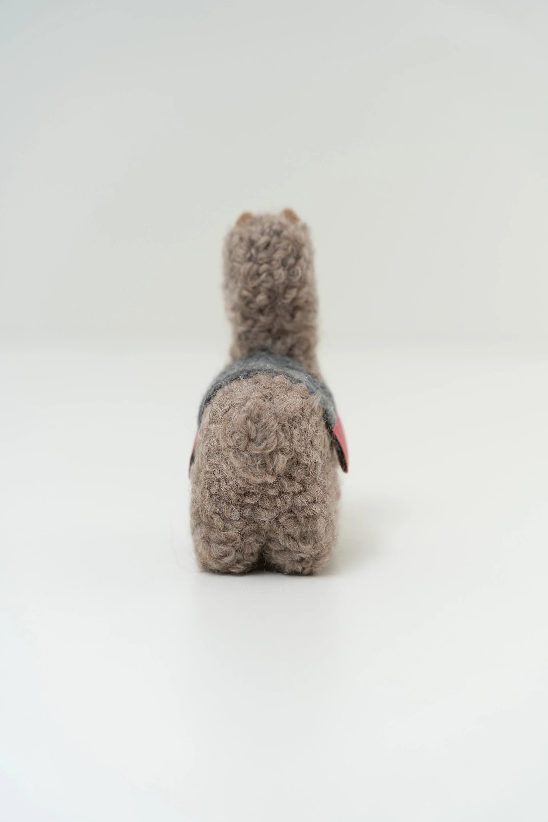 Peluche Qoni Mediana De Baby Alpaca Color Beige - Image 4