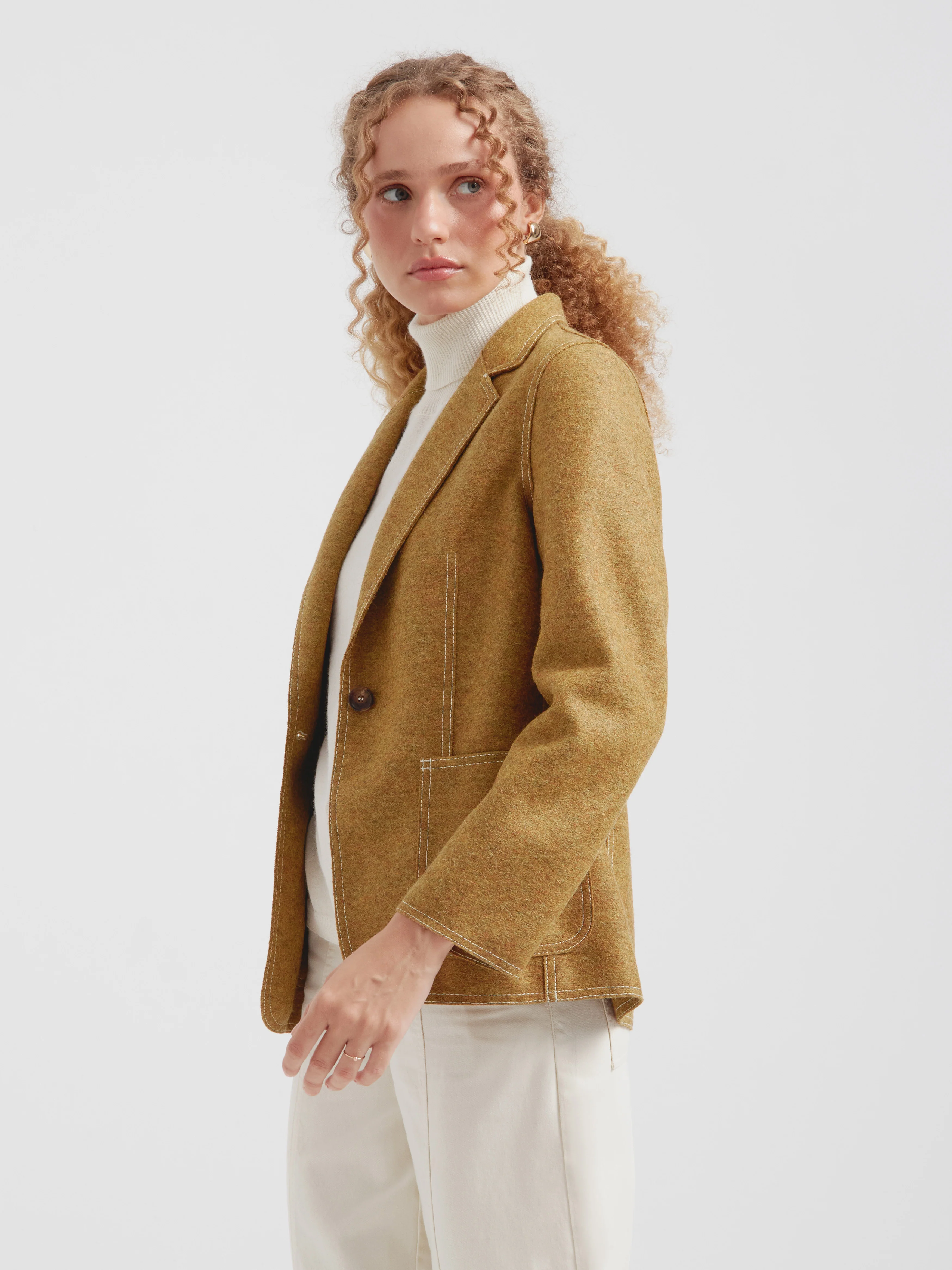 Saco Carolina De Alpaca y Lana Color Amarillo - Image 2
