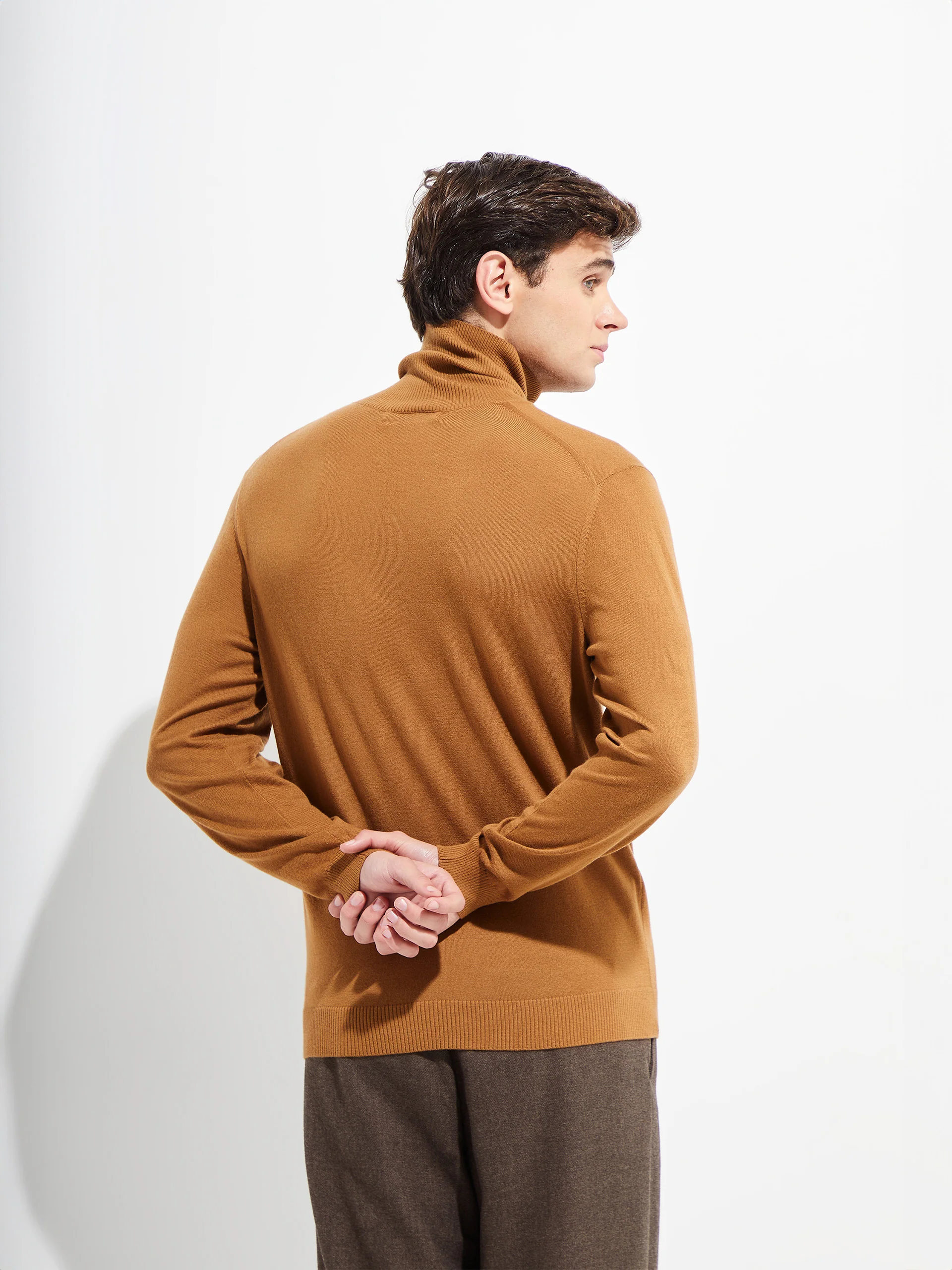 Suéter Bach De Vicuña Color Camel - Image 3